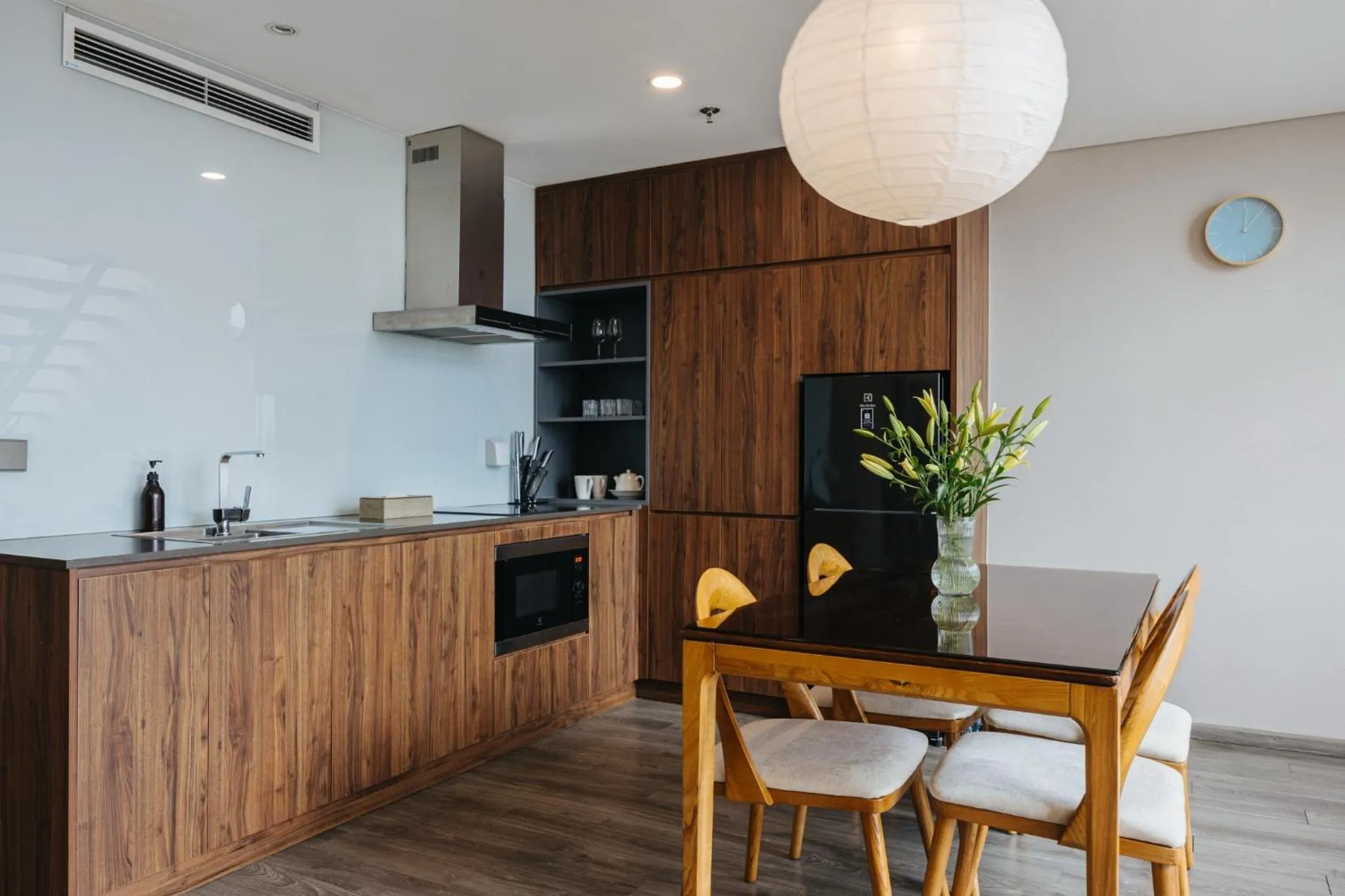 Kitchen or kitchenette in PentStudio Duplex Apartment