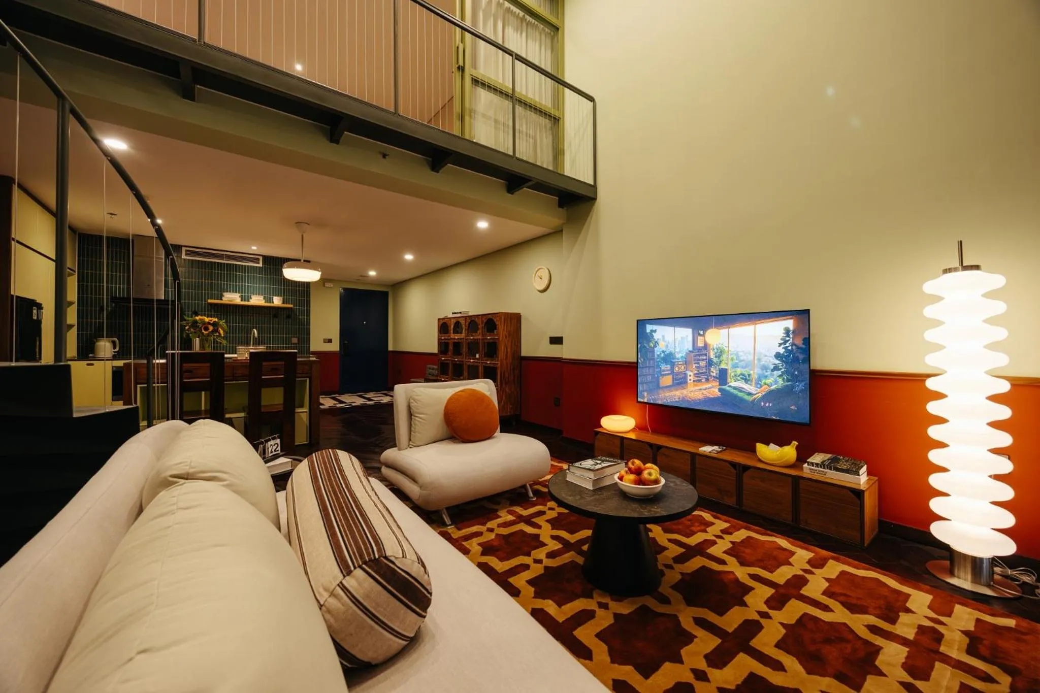 Communal lounge/ TV room in PentStudio Duplex Apartment