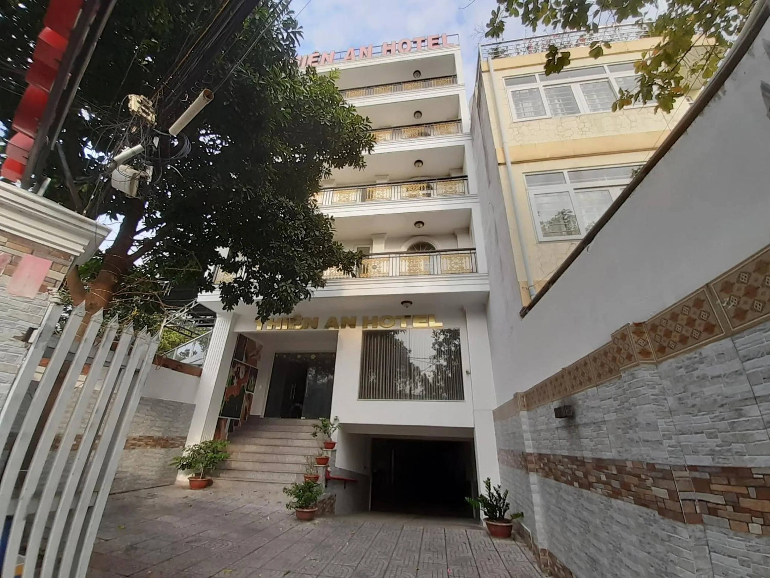 Facade/entrance in Capital O 1221 Thien An Hotel