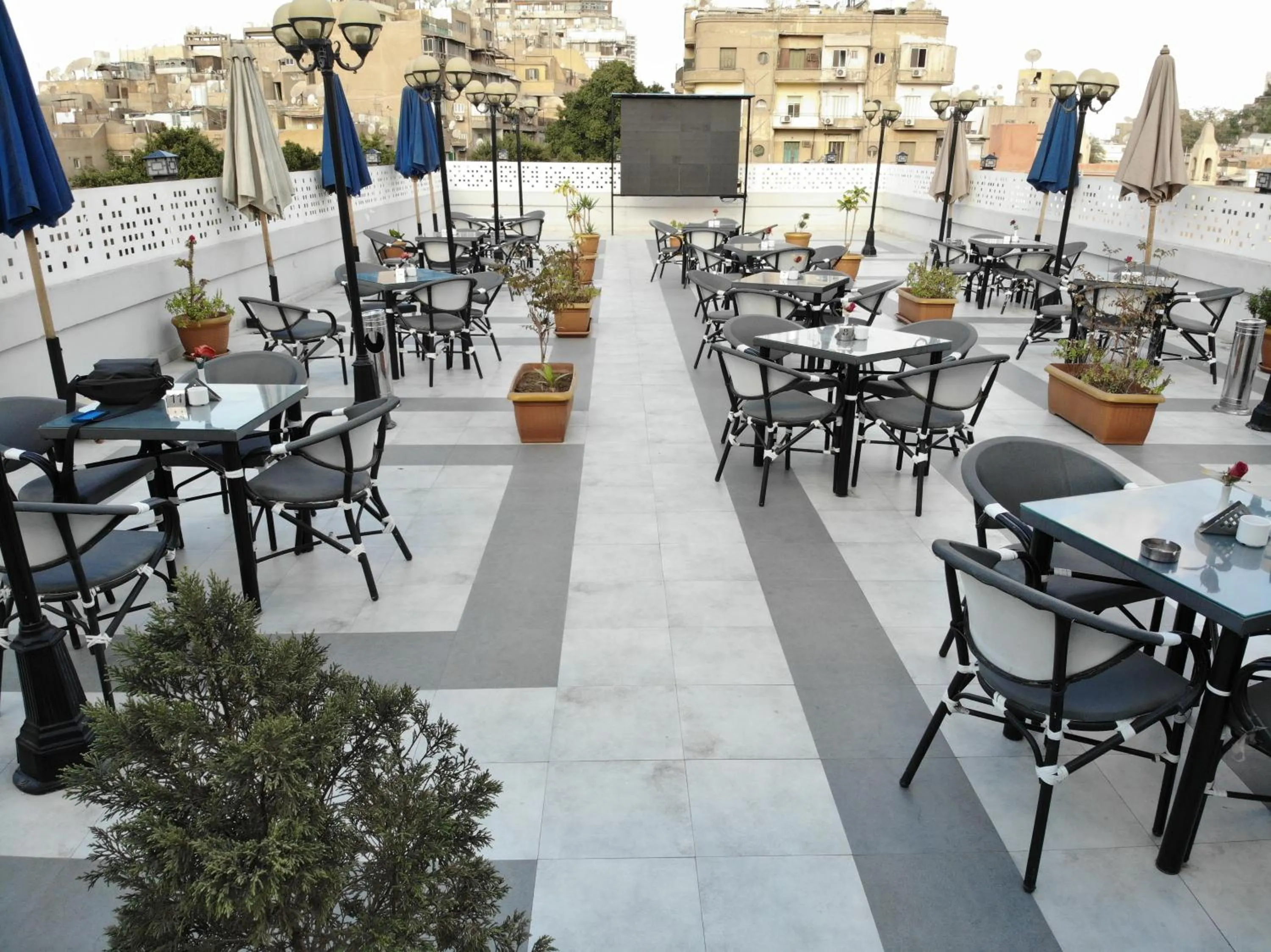 Restaurant/places to eat in Jewel Zamalek Hotel
