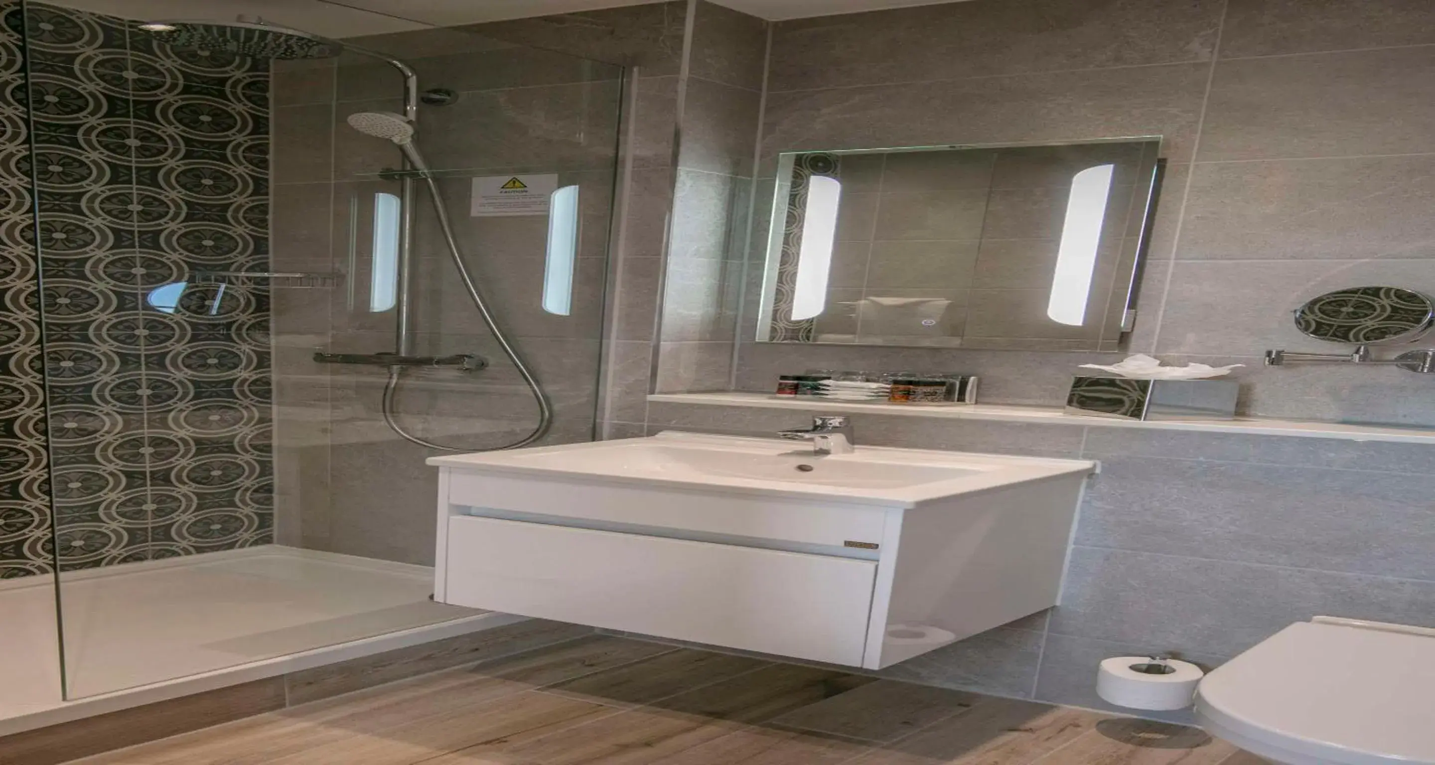 Bedroom in Best Western Premier Dover Marina Hotel & Spa Bedroom in Best Western Premier Dover Marina Hotel & Spa