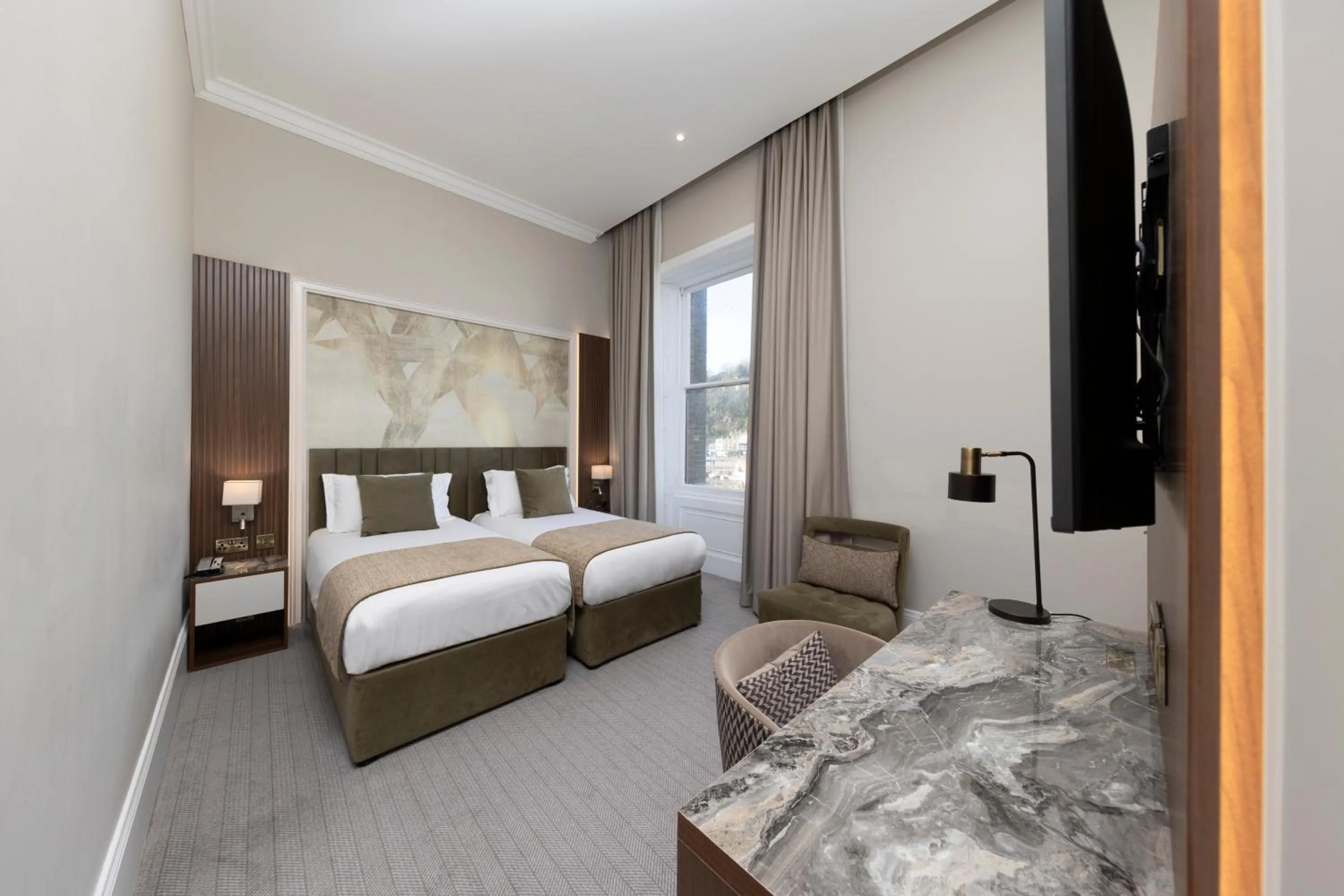 View (from property/room), Bed in Best Western Premier Dover Marina Hotel & Spa