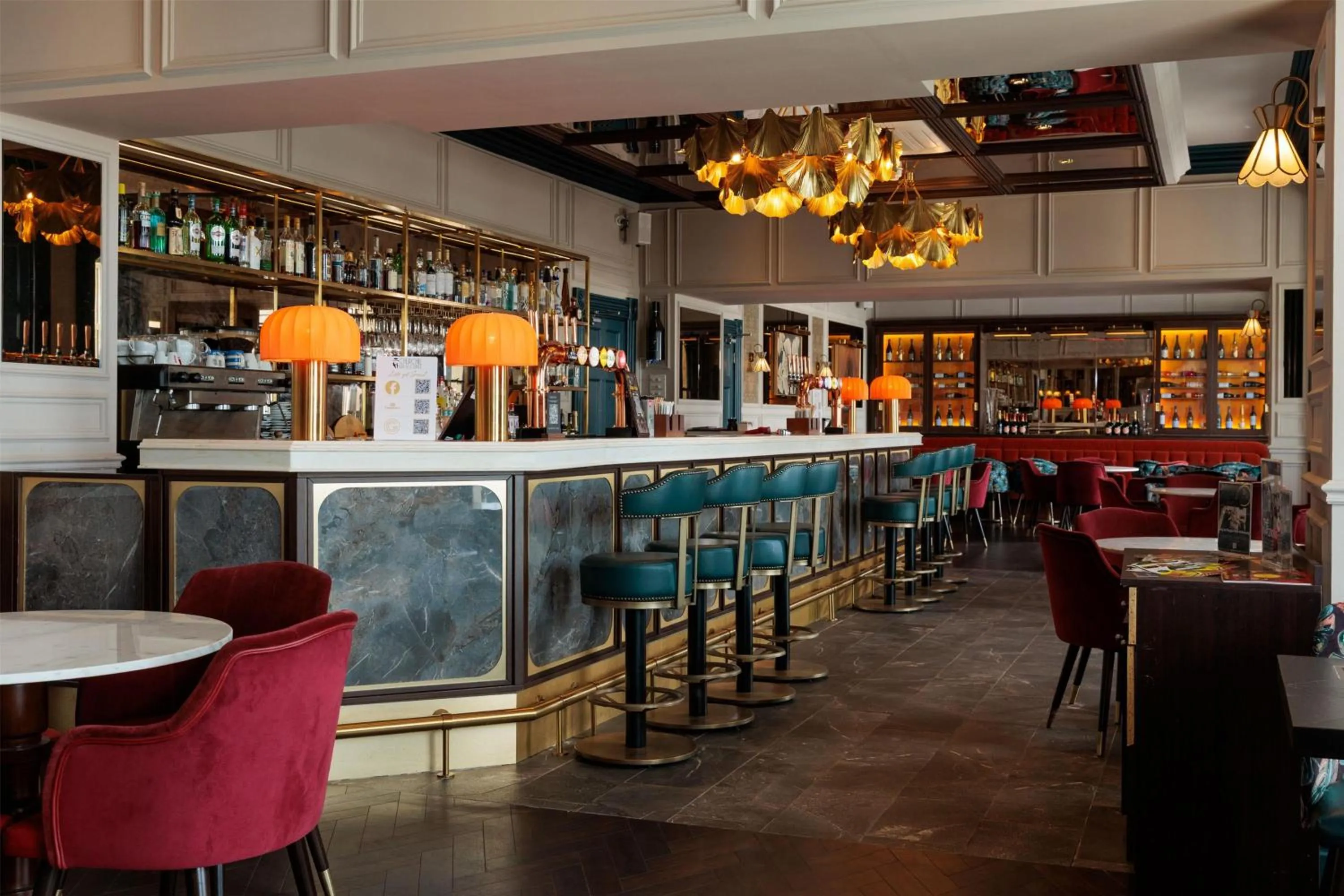 Lounge or bar in Dover Marina Hotel & Spa, Tapestry Collection by Hilton