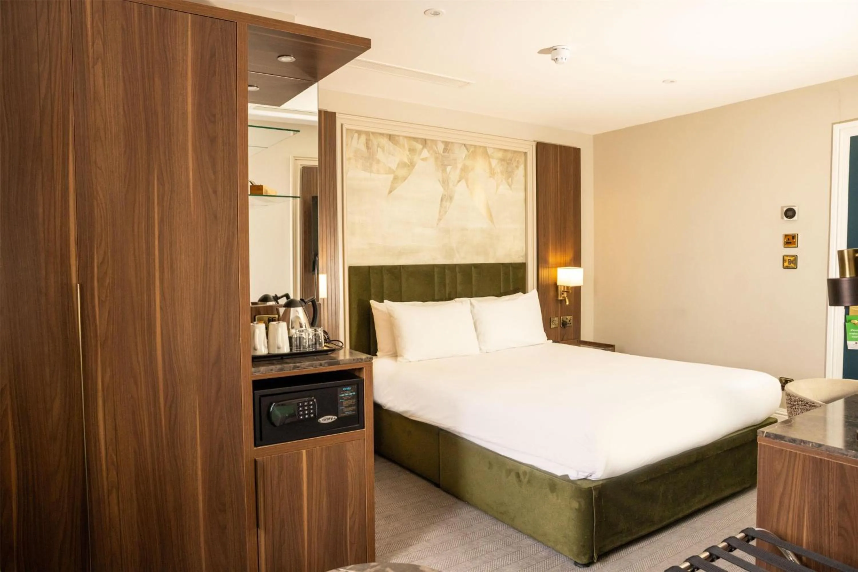 Bedroom, Bed in Dover Marina Hotel & Spa, Tapestry Collection by Hilton