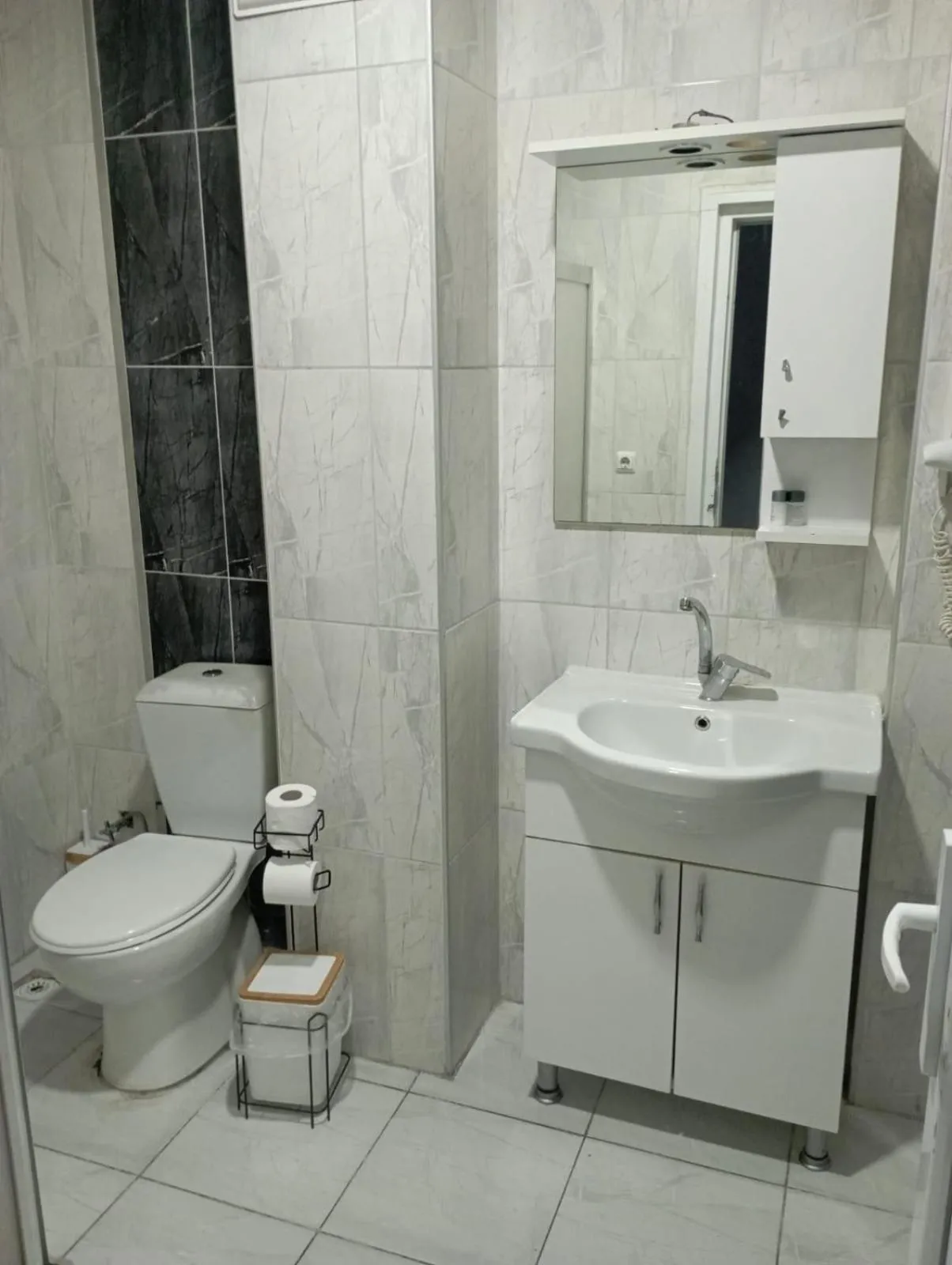 Shower in Rosse Hotel