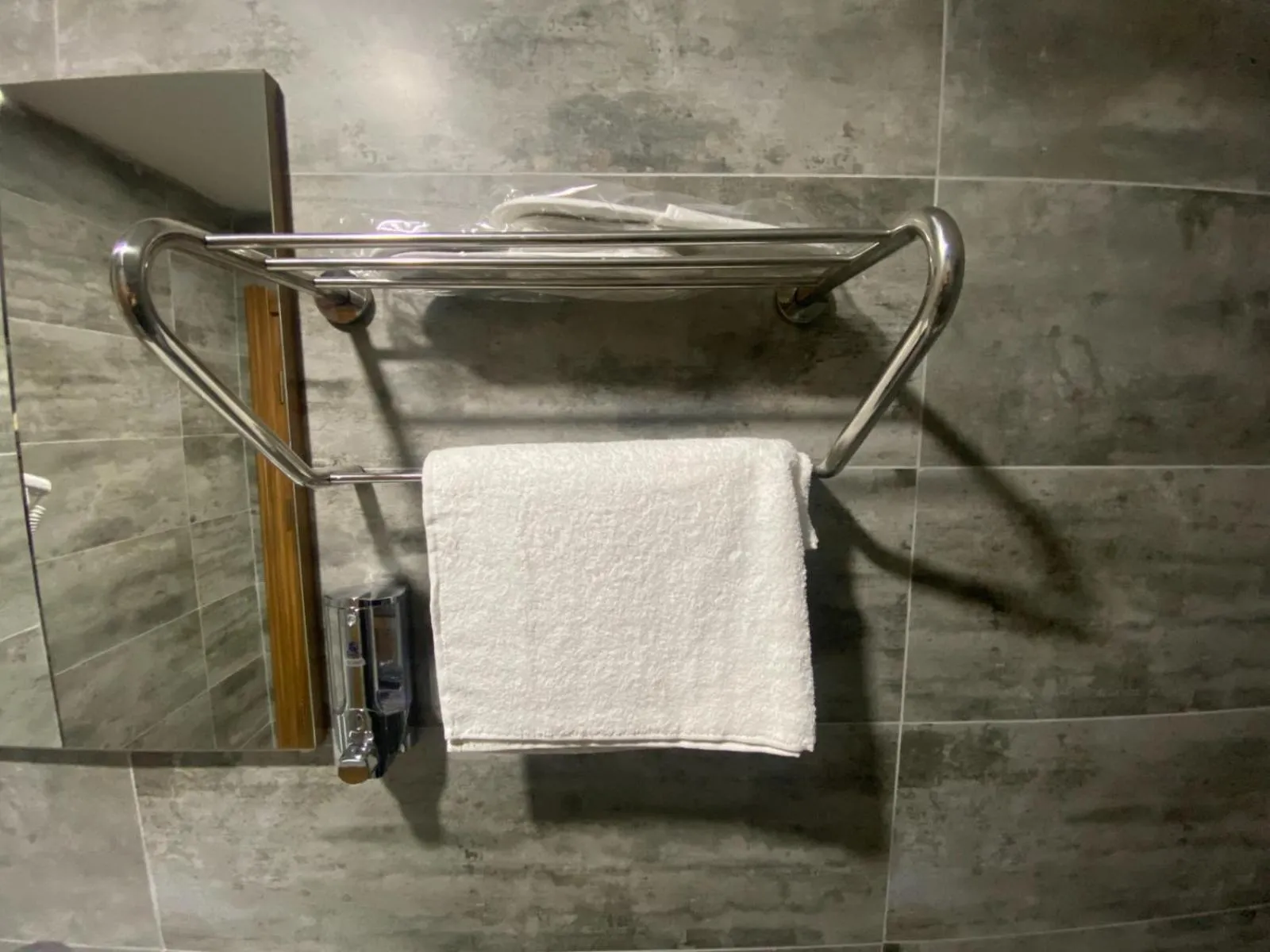 Shower in Rosse Hotel