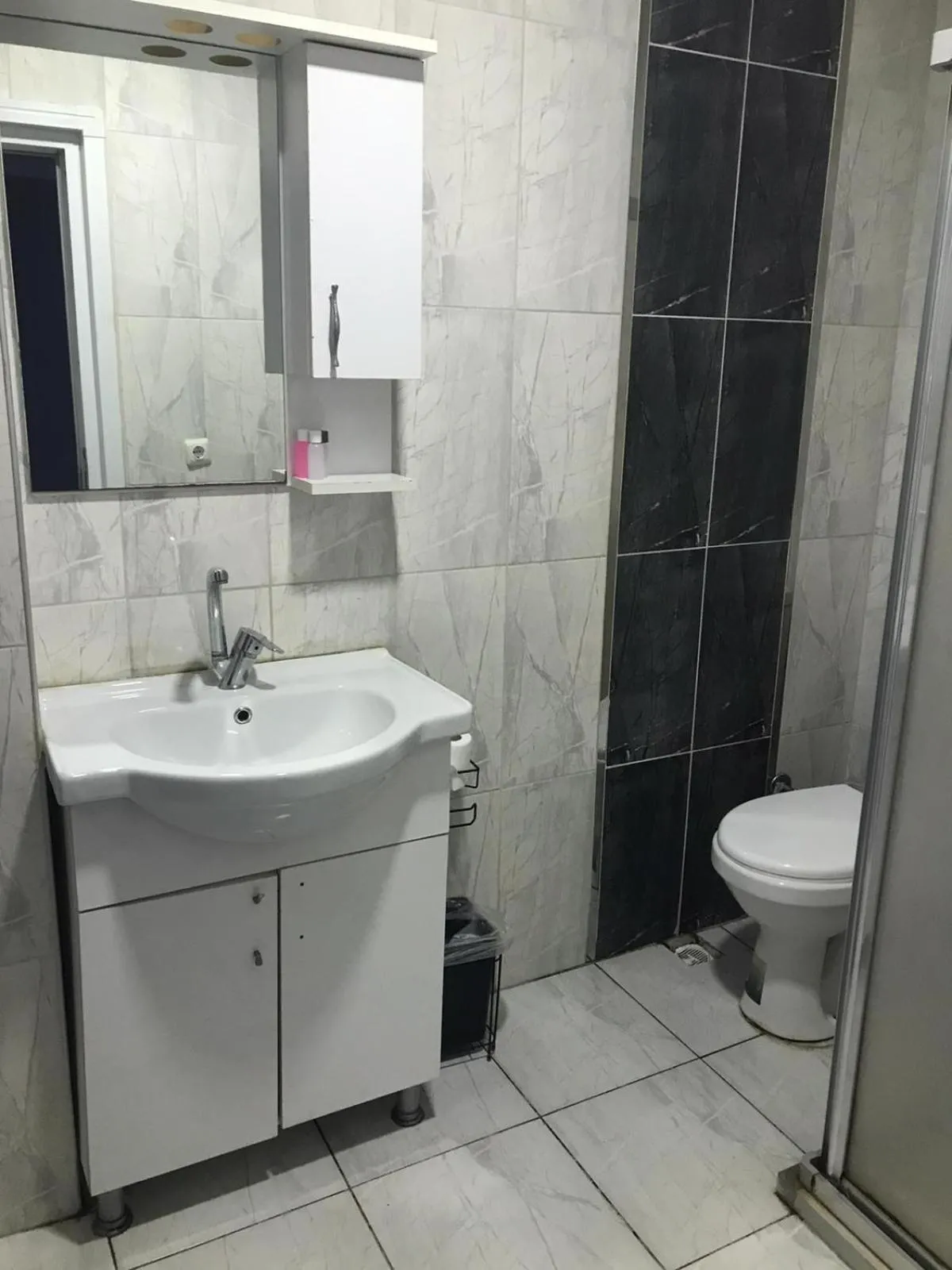 Shower in Rosse Hotel