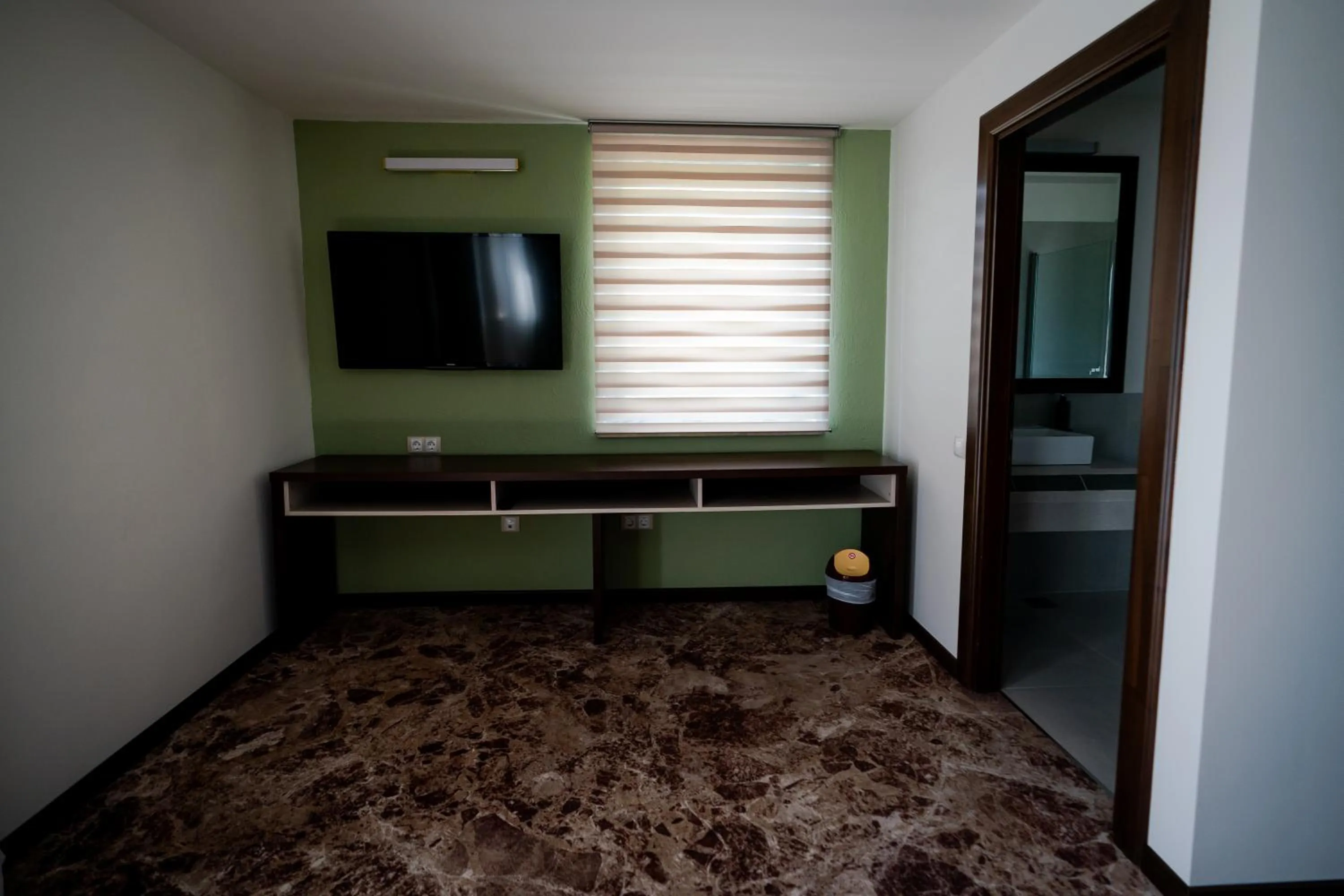 TV and multimedia in Hotel Relax Craiova