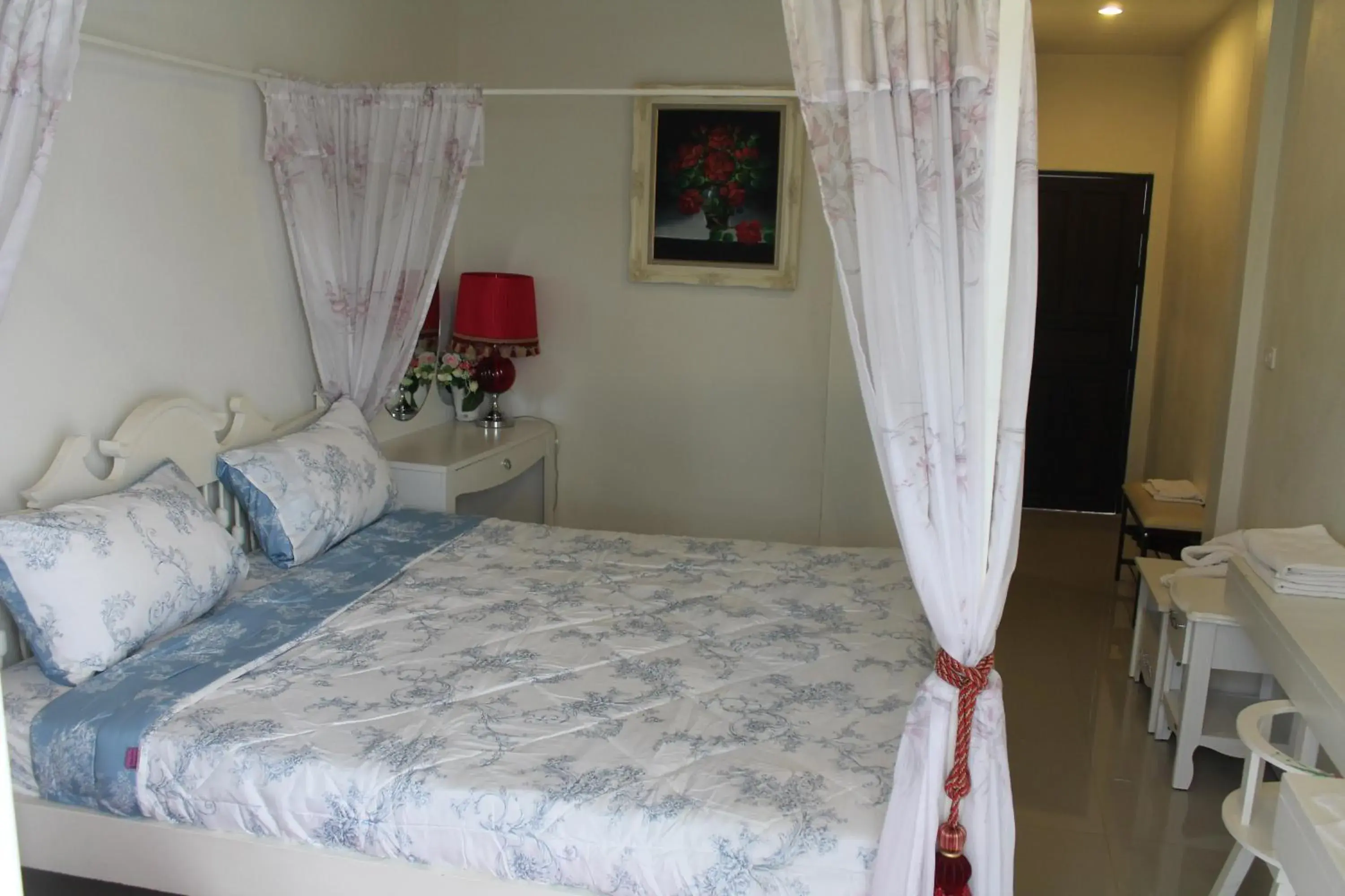 Deluxe Double Room with Balcony in Huen Chan Thip Deluxe Double Room with Balcony in Huen Chan Thip