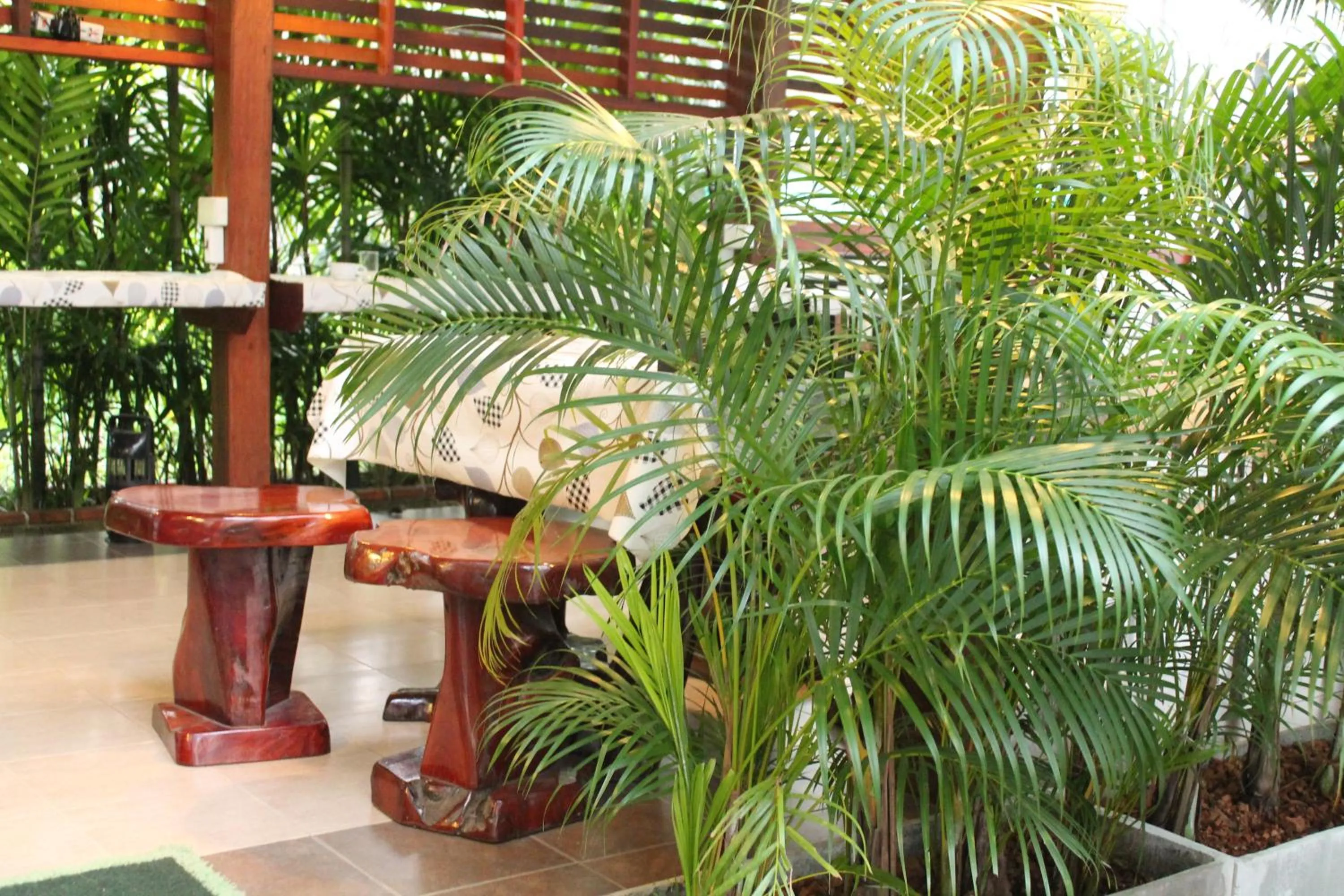 Restaurant/places to eat in Huen Chan Thip