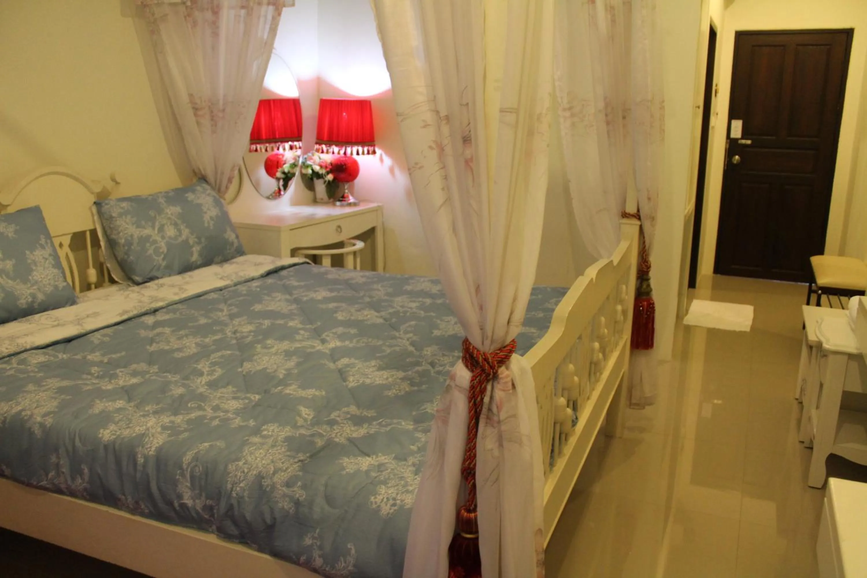 Other, Bed in Huen Chan Thip