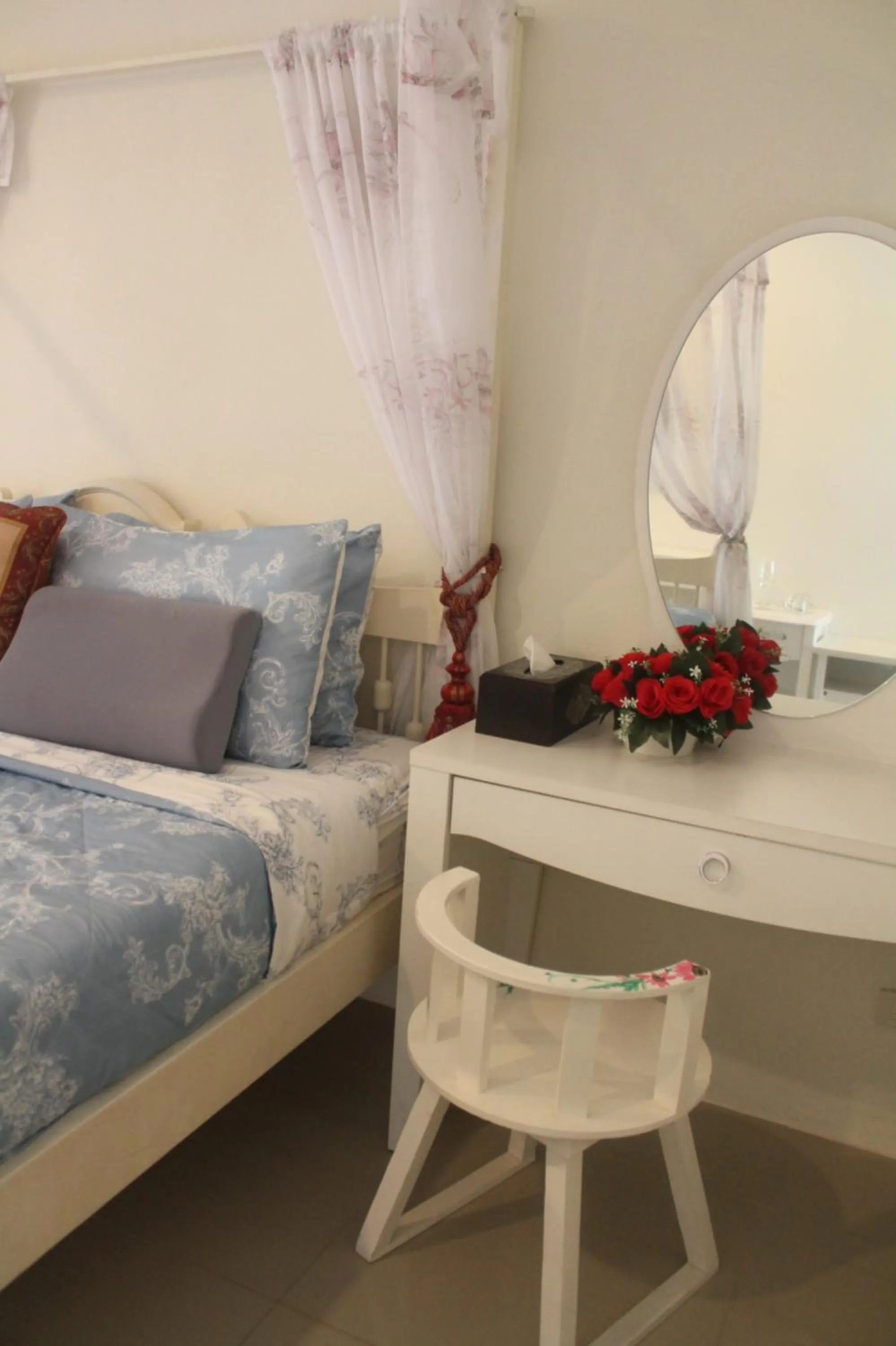 Decorative detail, Bed in Huen Chan Thip