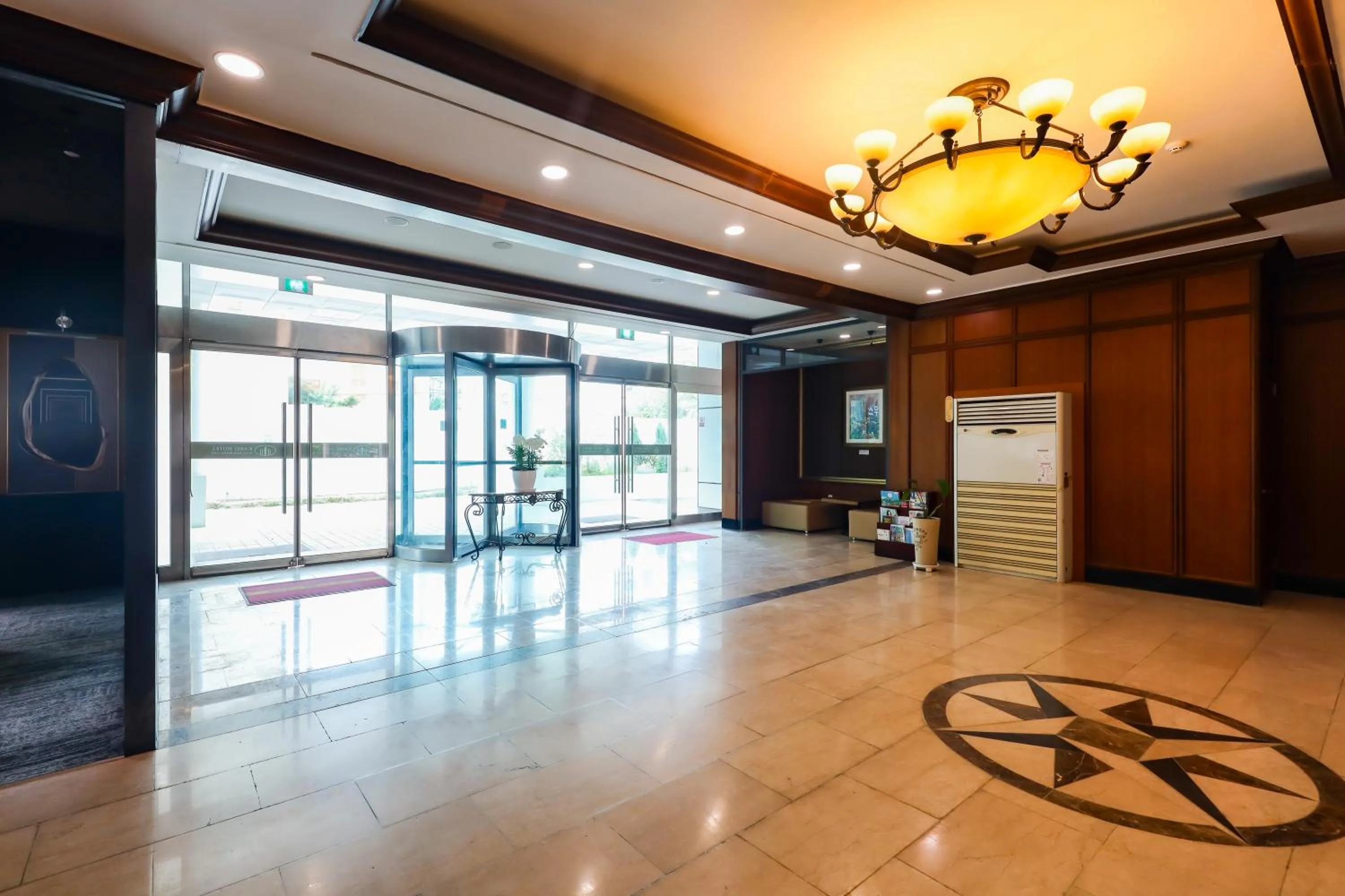 Lobby or reception in Hotel KABO