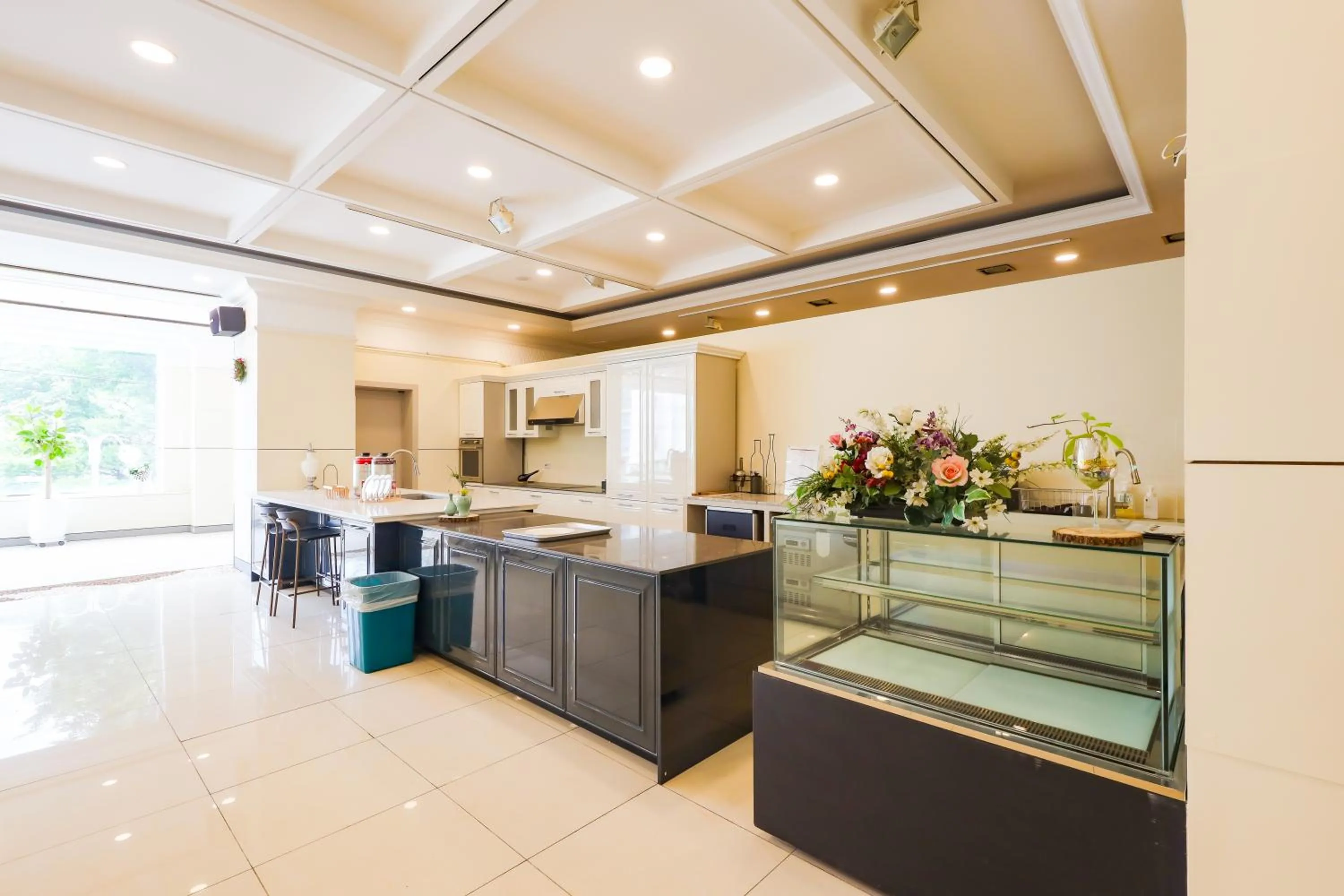 Restaurant/places to eat in Hotel KABO