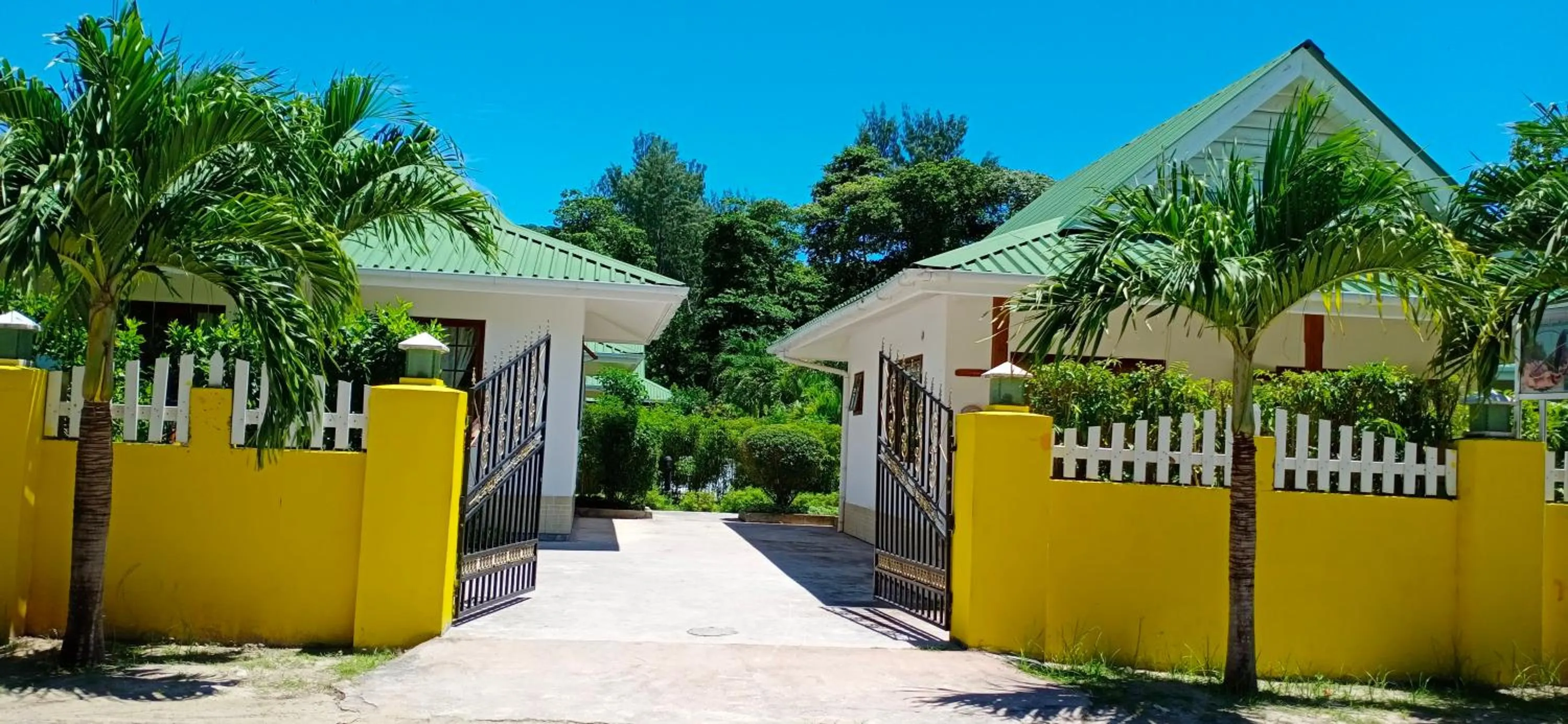 Le Surmer Self Catering Chalets