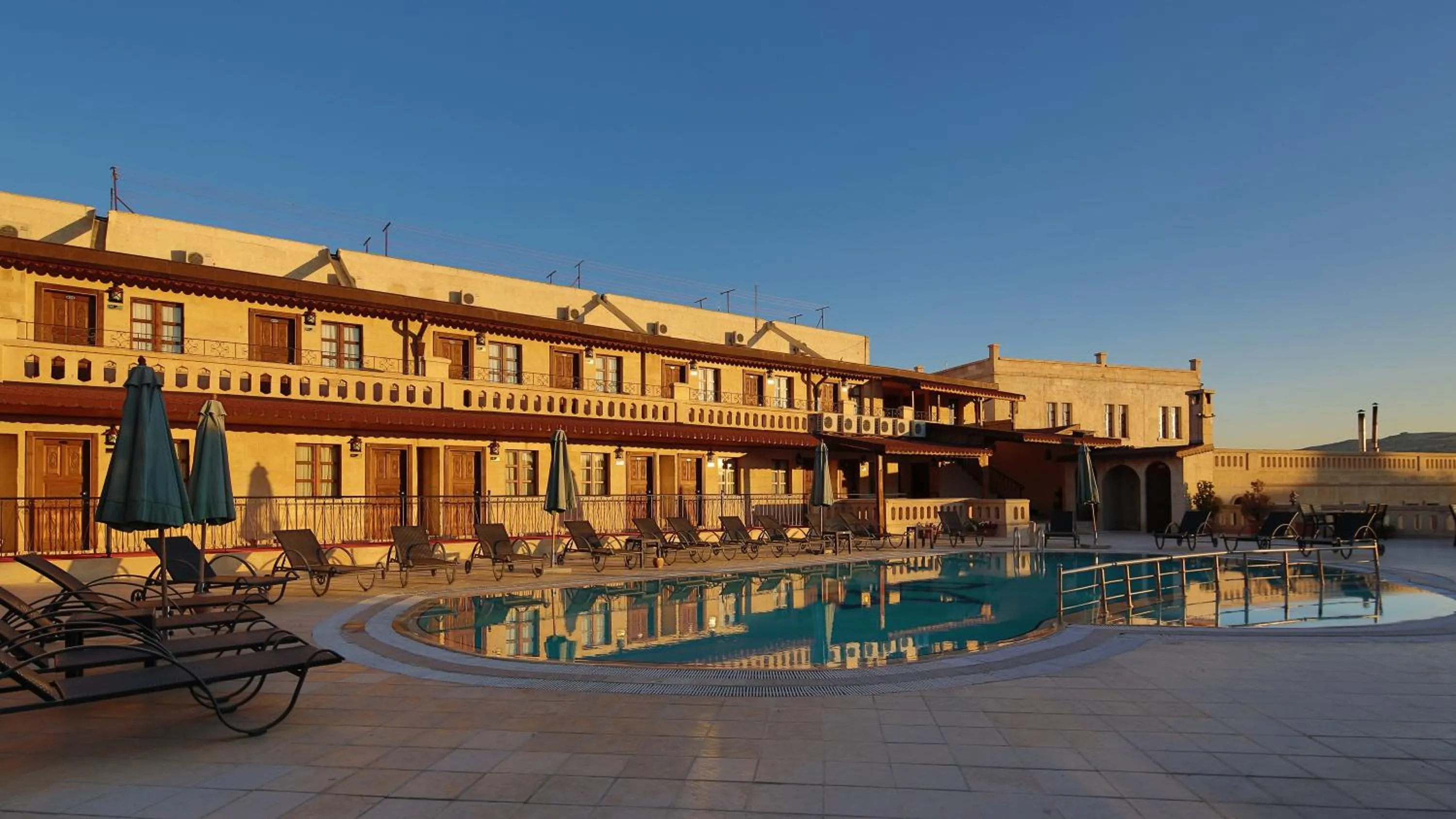 Swimming pool in Burcu Kaya Hotel