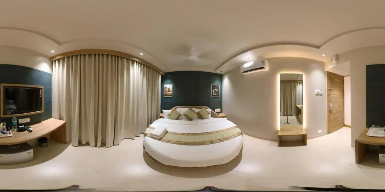 Photo of the whole room, Bed in HOTEL AMBER PARAMOUNT Photo of the whole room, Bed in HOTEL AMBER PARAMOUNT