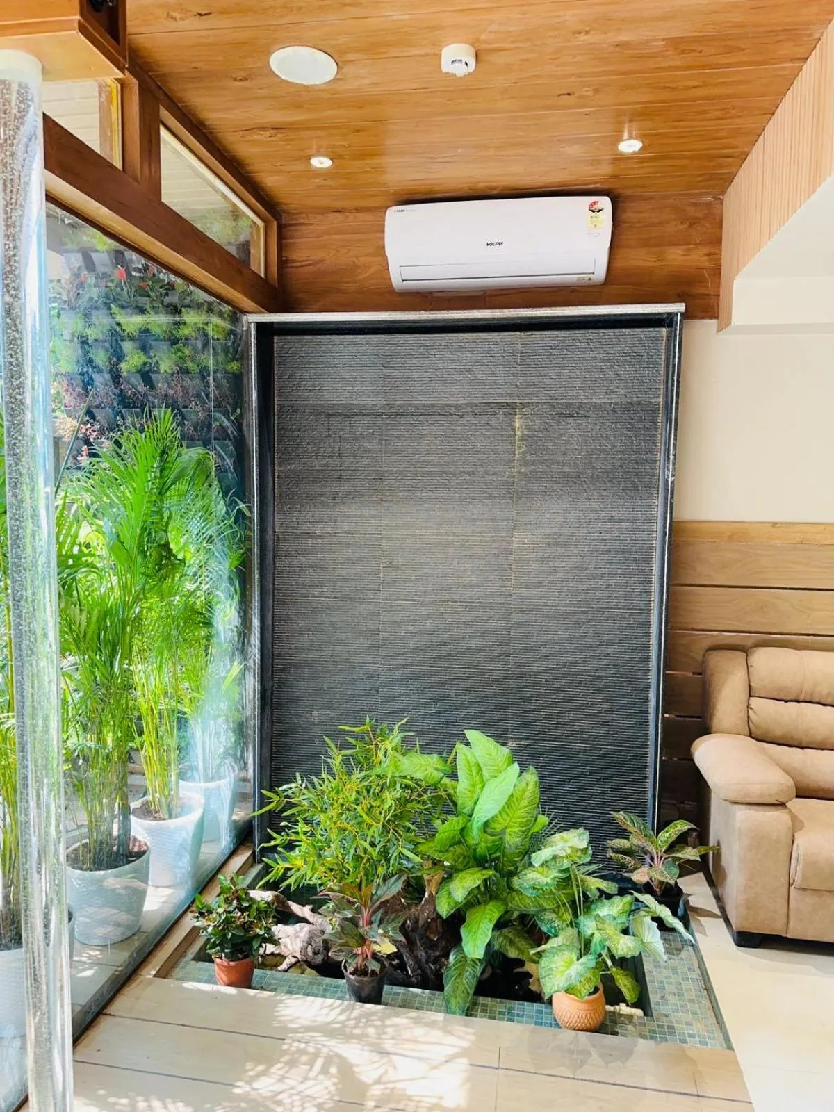 Property building in HOTEL AMBER PARAMOUNT