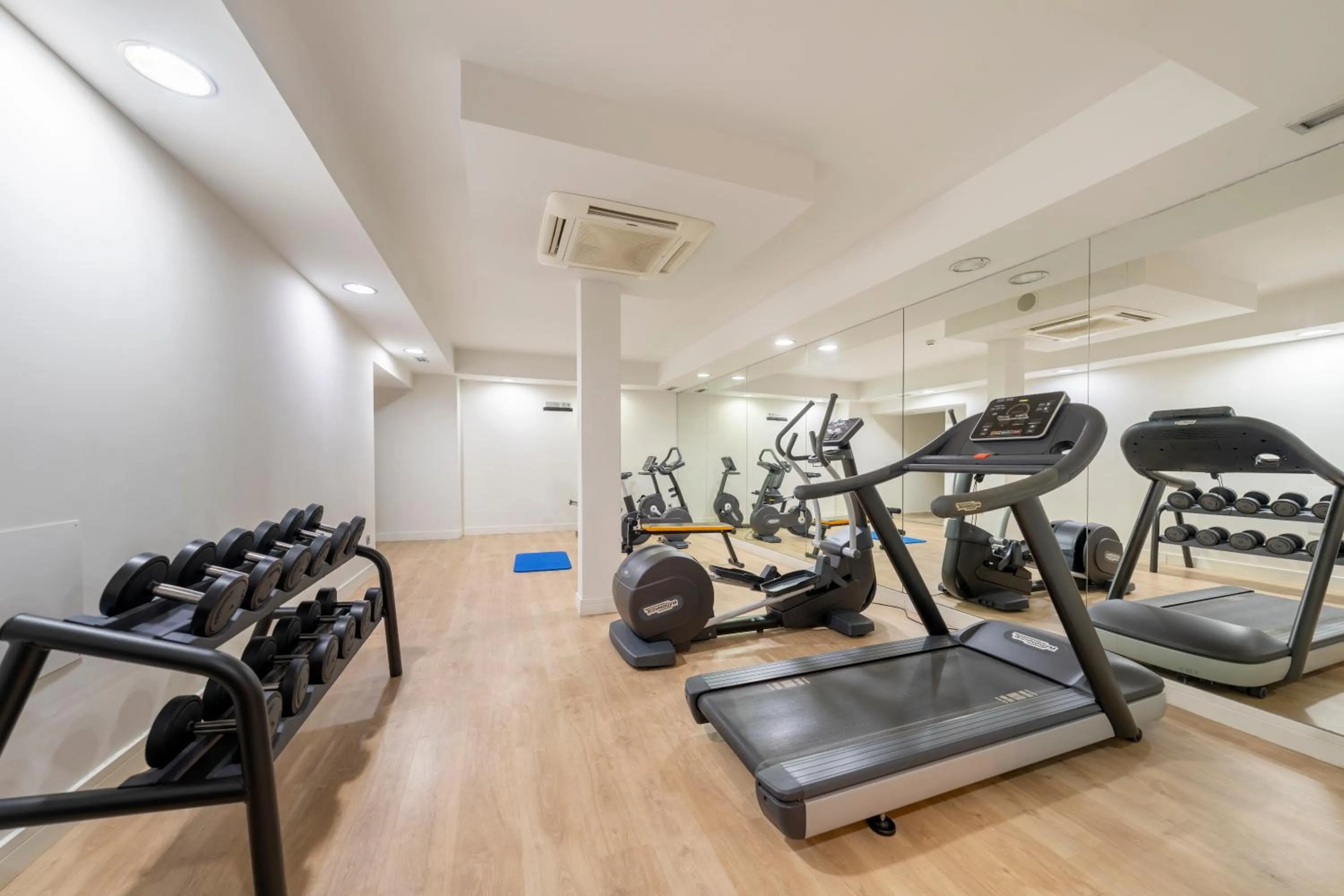 Fitness centre/facilities in Áurea Convento Capuchinos by Eurostars Hotel Company