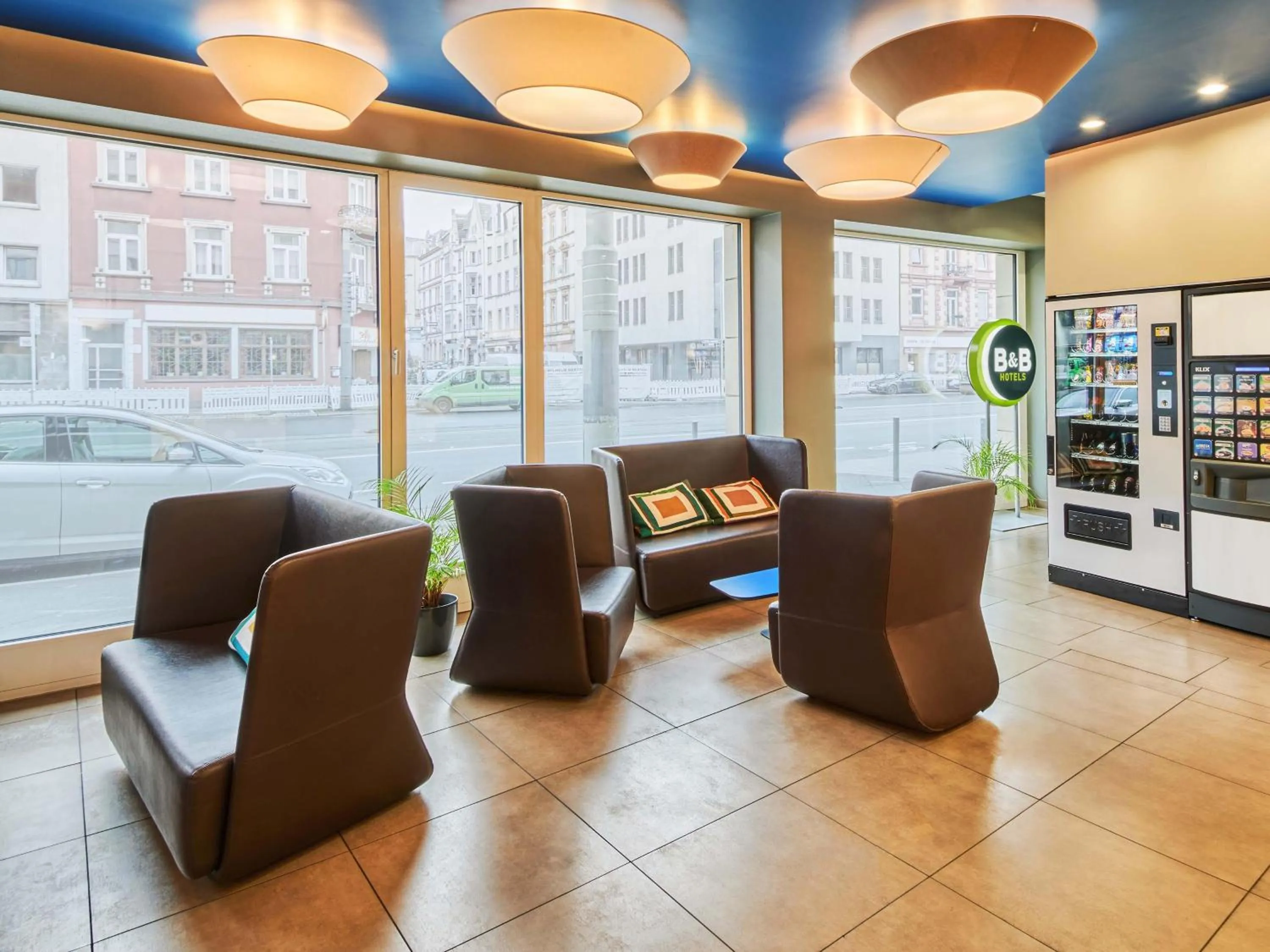 Lobby or reception in B&B HOTEL Frankfurt-Hbf