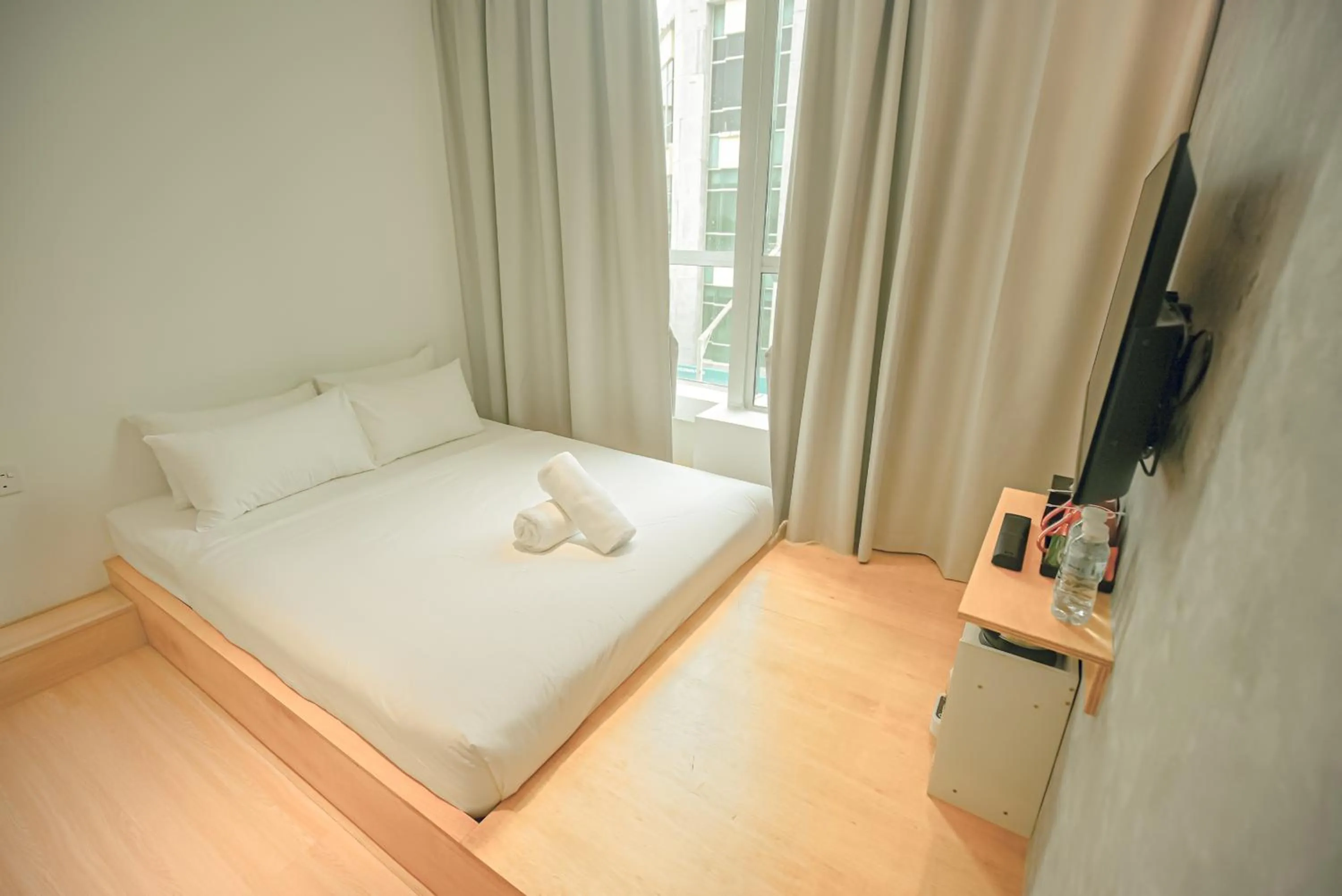 TV and multimedia, Bed in Double H Boutique Hotel