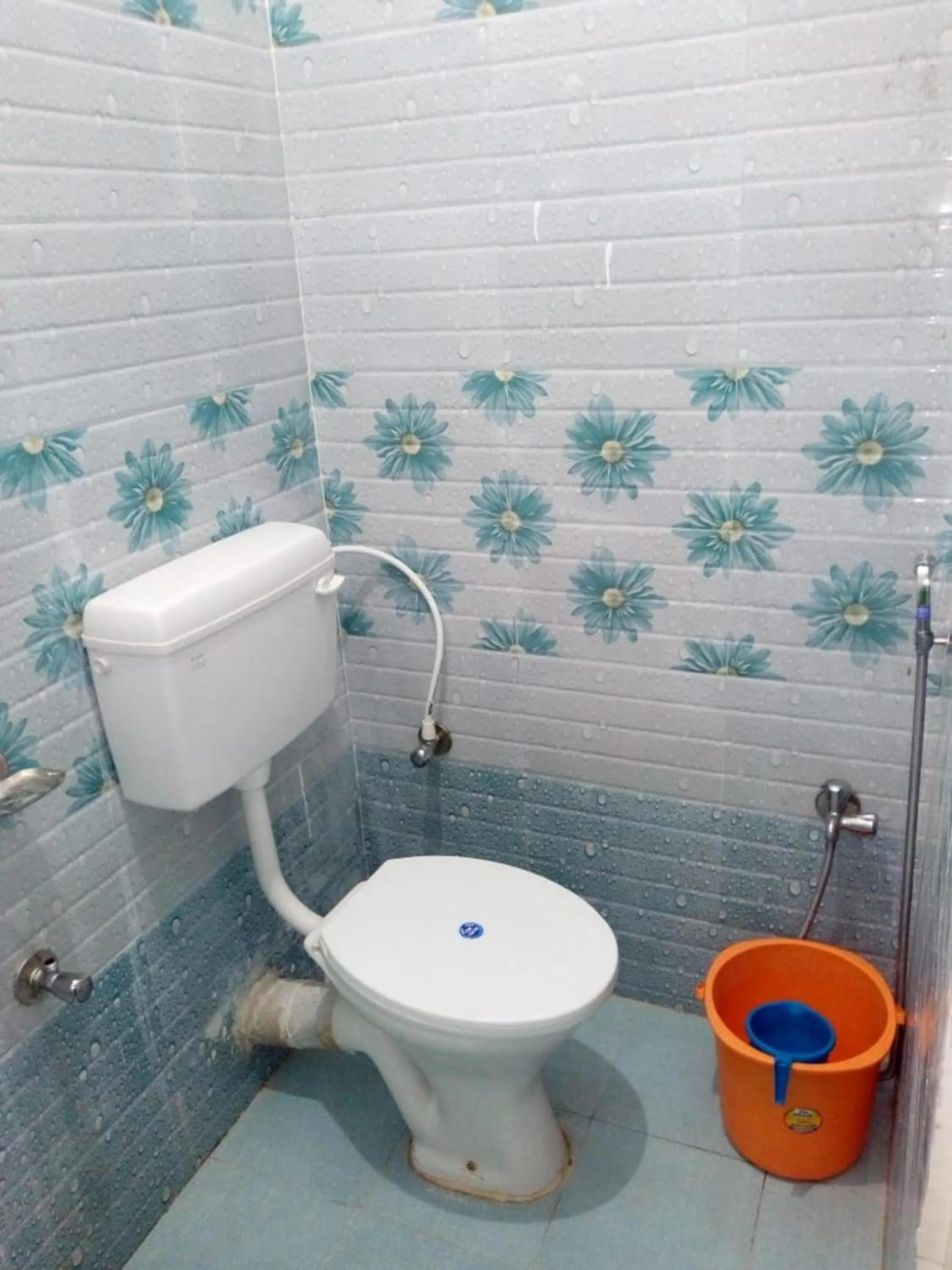 Bathroom in Goroomgo Pranab Sadan Puri