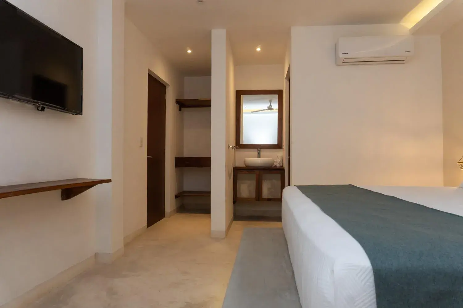 Photo of the whole room, Bed in Kanté Hotel - Downtown Tulum Photo of the whole room, Bed in Kanté Hotel - Downtown Tulum