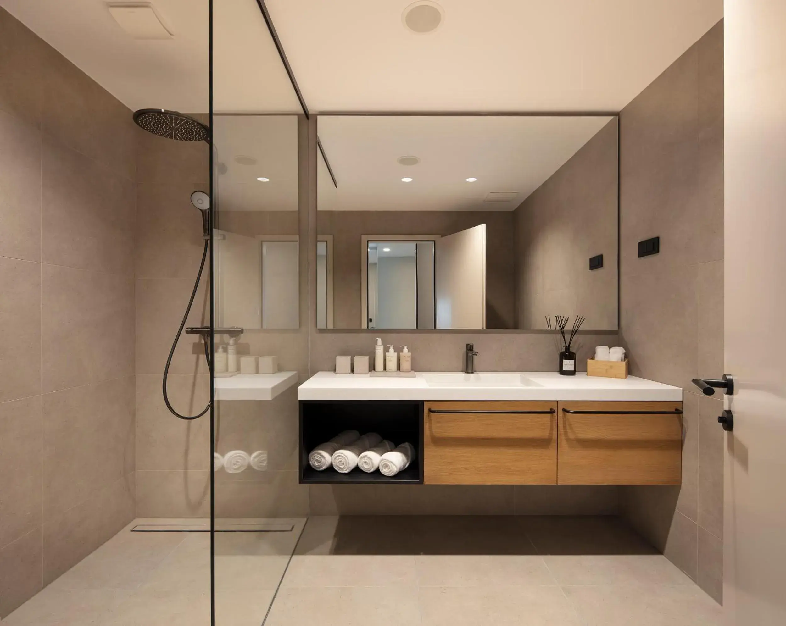 Deluxe Double or Twin Room with Balcony - single occupancy in Hotel Materra Deluxe Double or Twin Room with Balcony - single occupancy in Hotel Materra