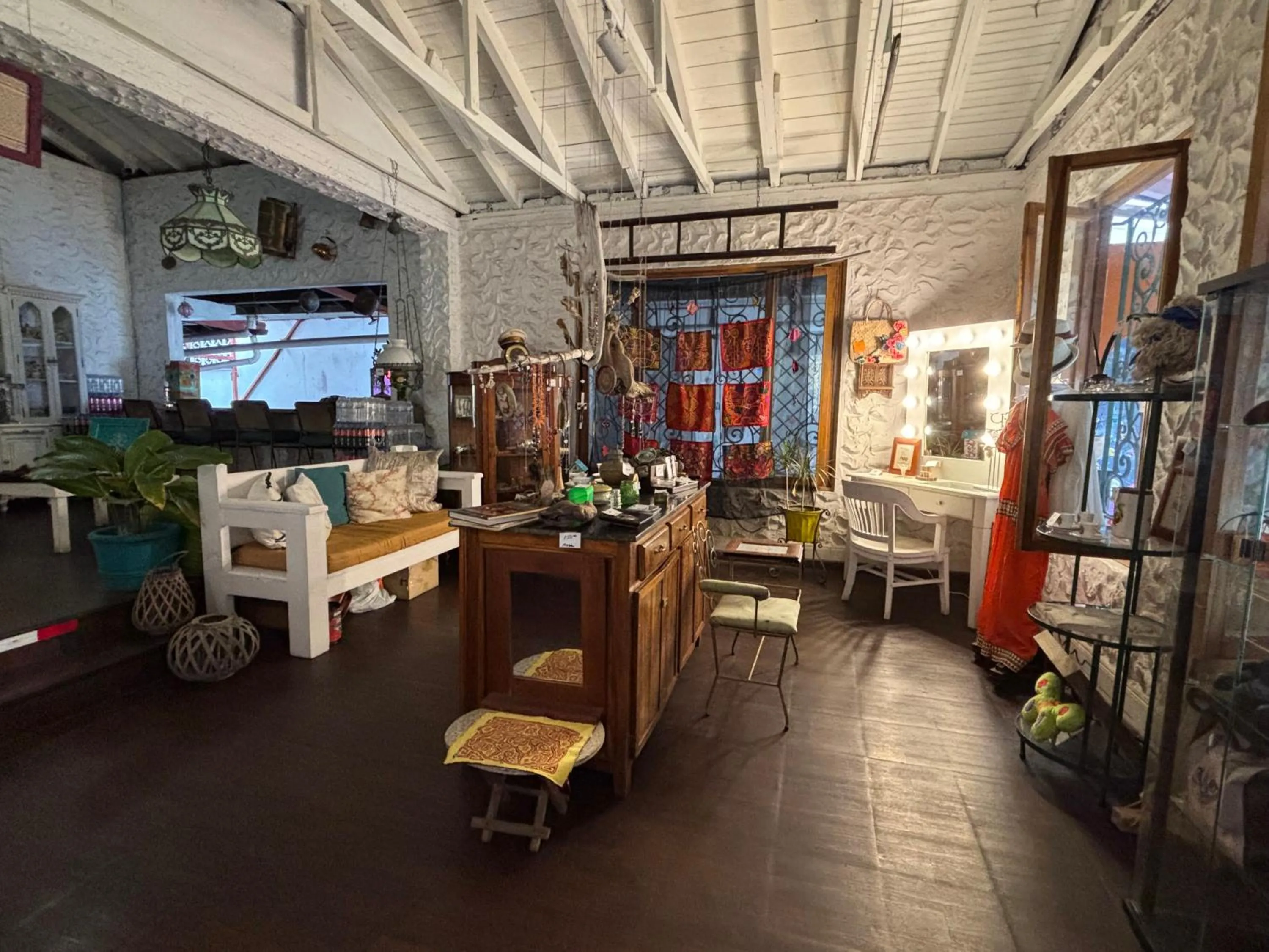 Communal lounge/ TV room in Hostel Posada 1914