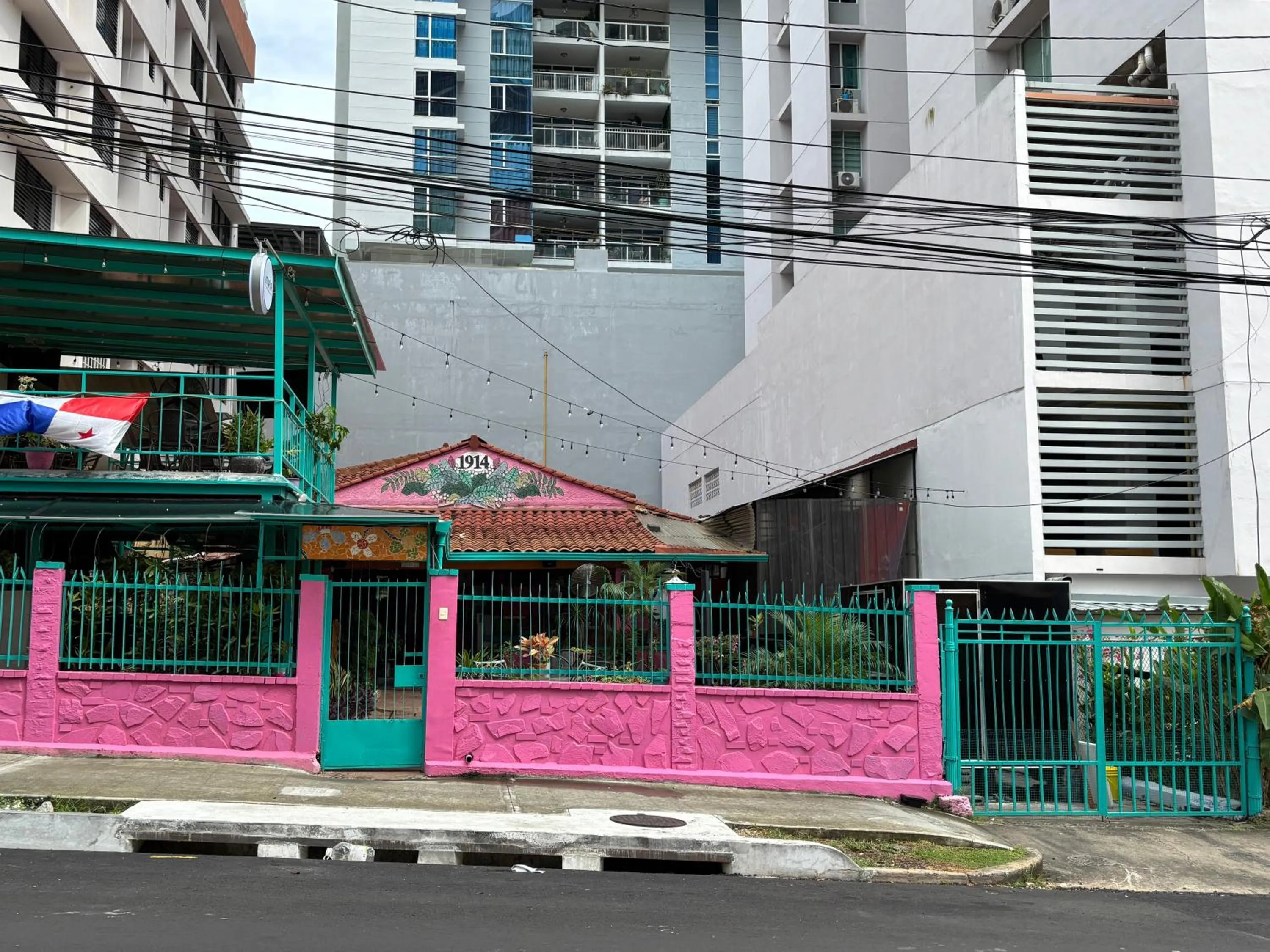 Property building in Hostel Posada 1914