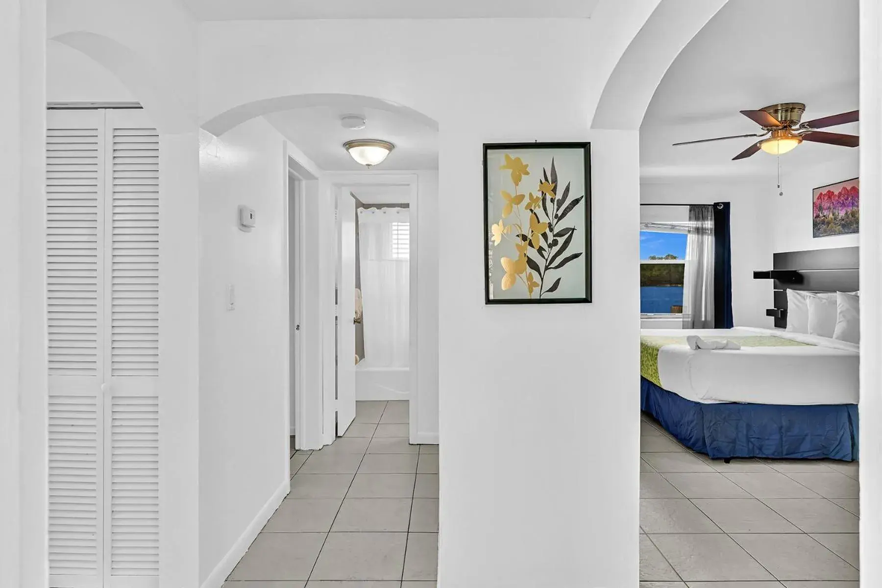 Apartment with Sea View in Coastal Sunset Apartment with Sea View in Coastal Sunset