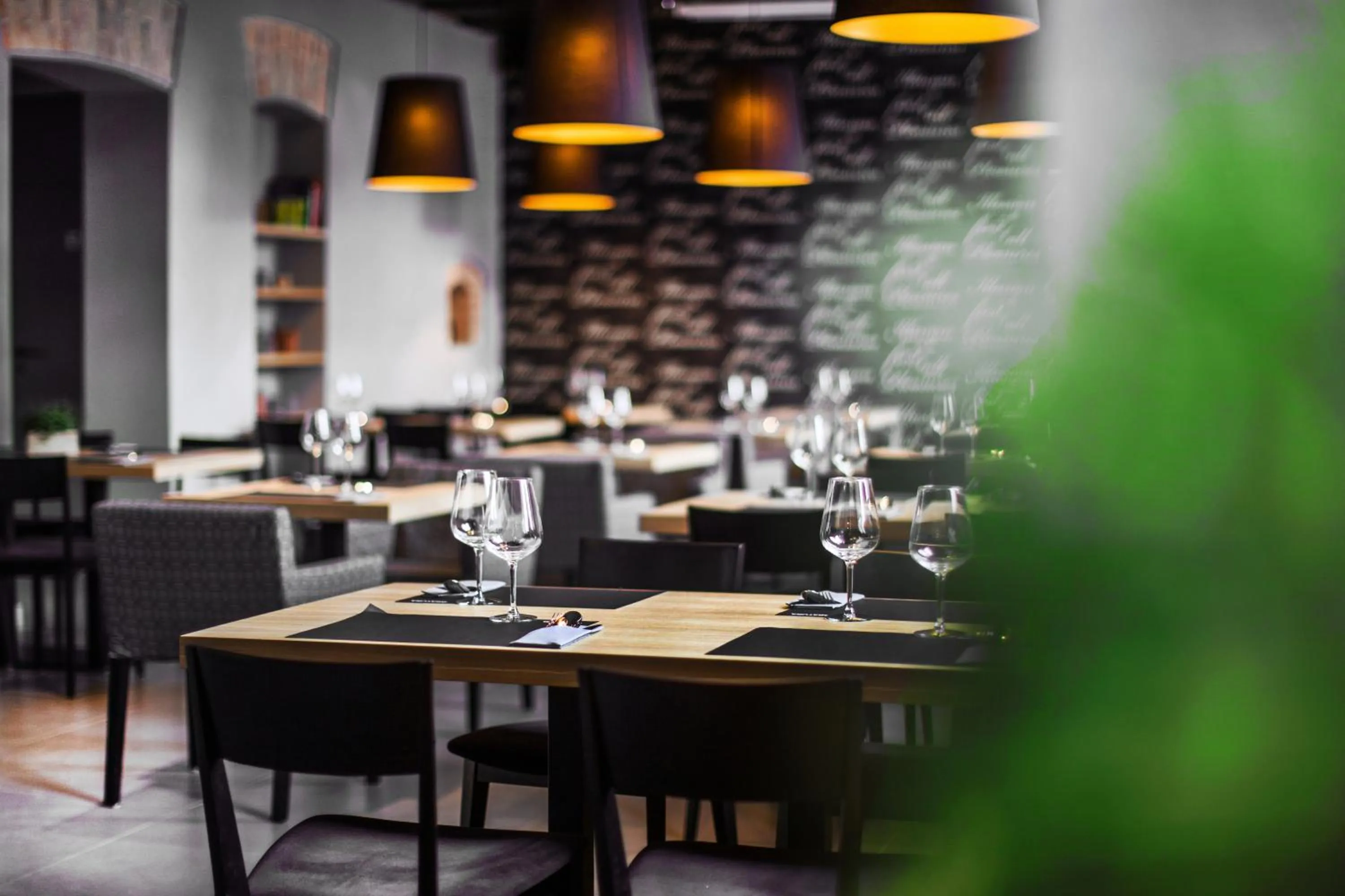Qbatura Cafe & Hotel