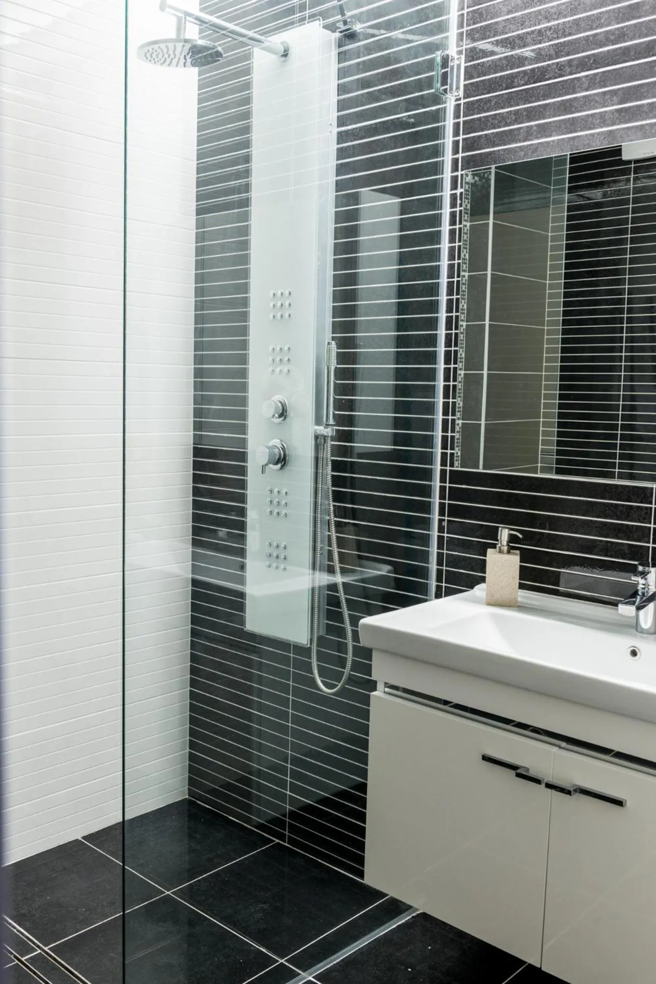 Bathroom in Hotel On Plonge Junior