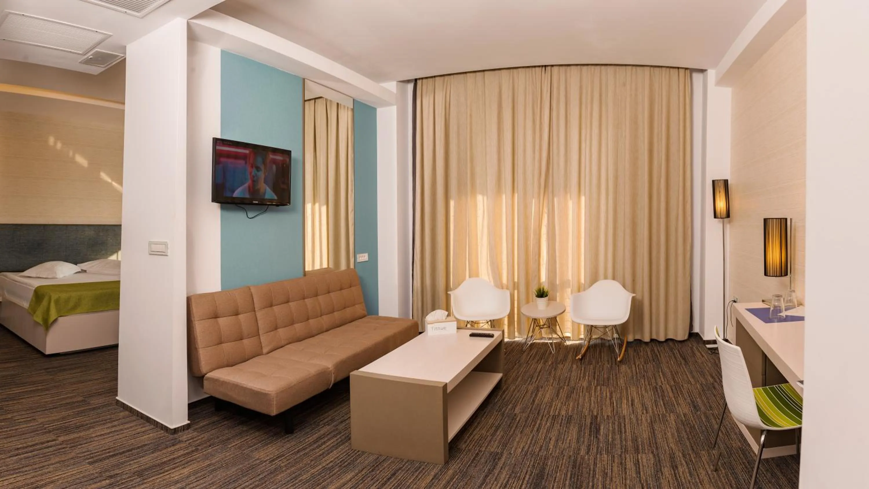 Photo of the whole room, Bed in Hotel On Plonge Junior