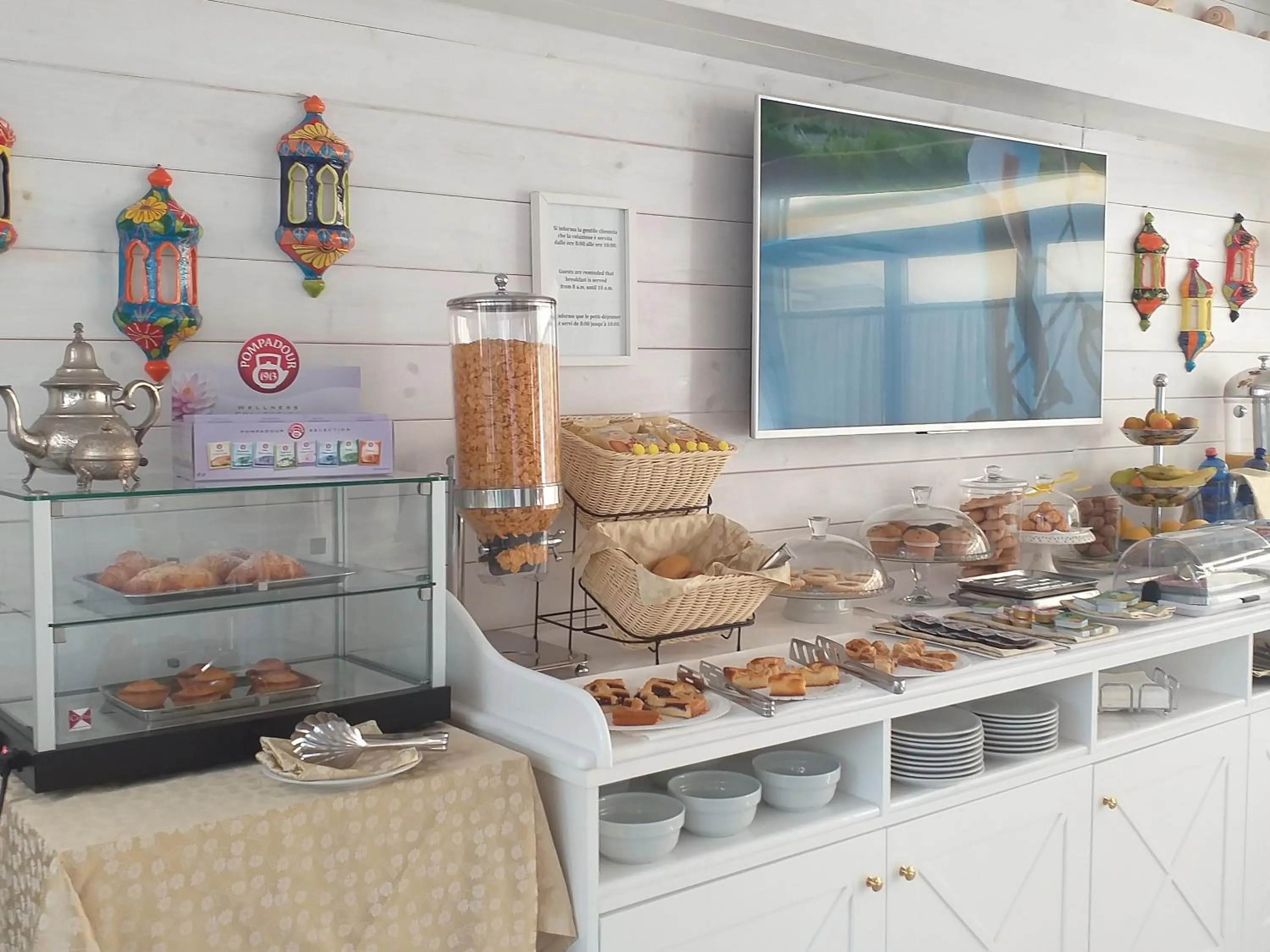 Food in Falli Exclusive Rooms and Breakfast -Boutique B&B-