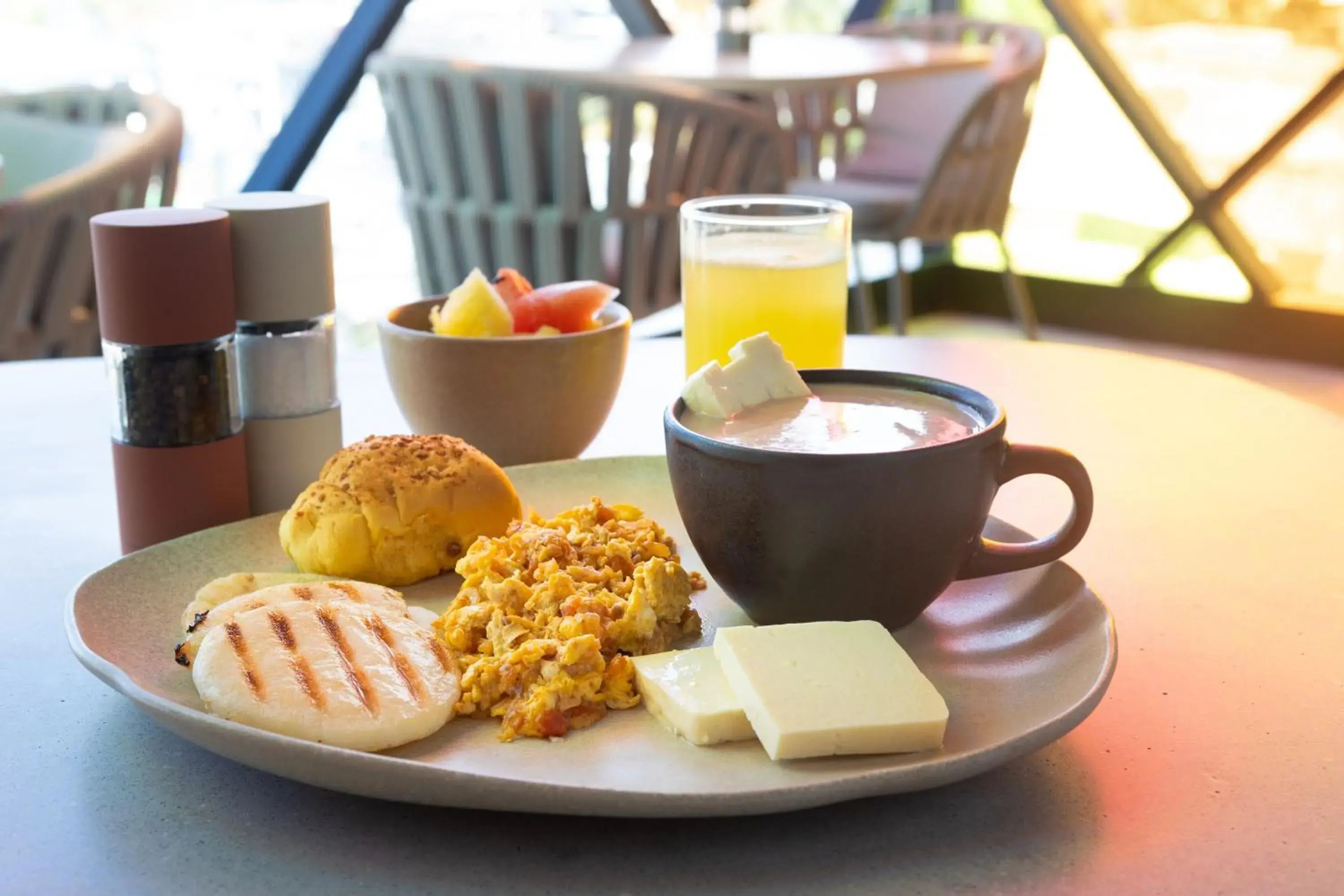 Restaurant/places to eat in Prixma Hotel Restaurant/places to eat in Prixma Hotel