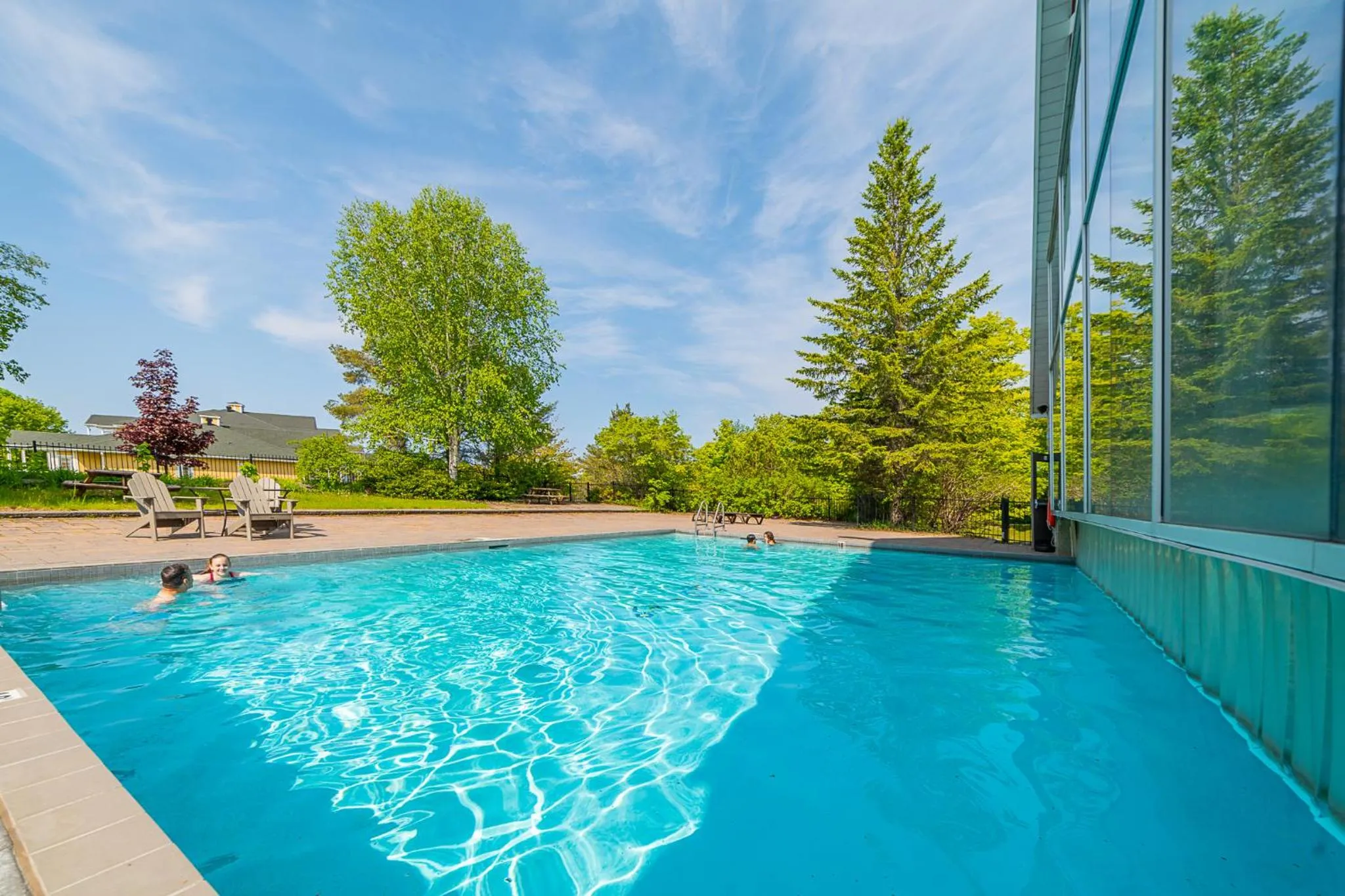Swimming pool in Horseshoe Valley Suites - The Evergreen
