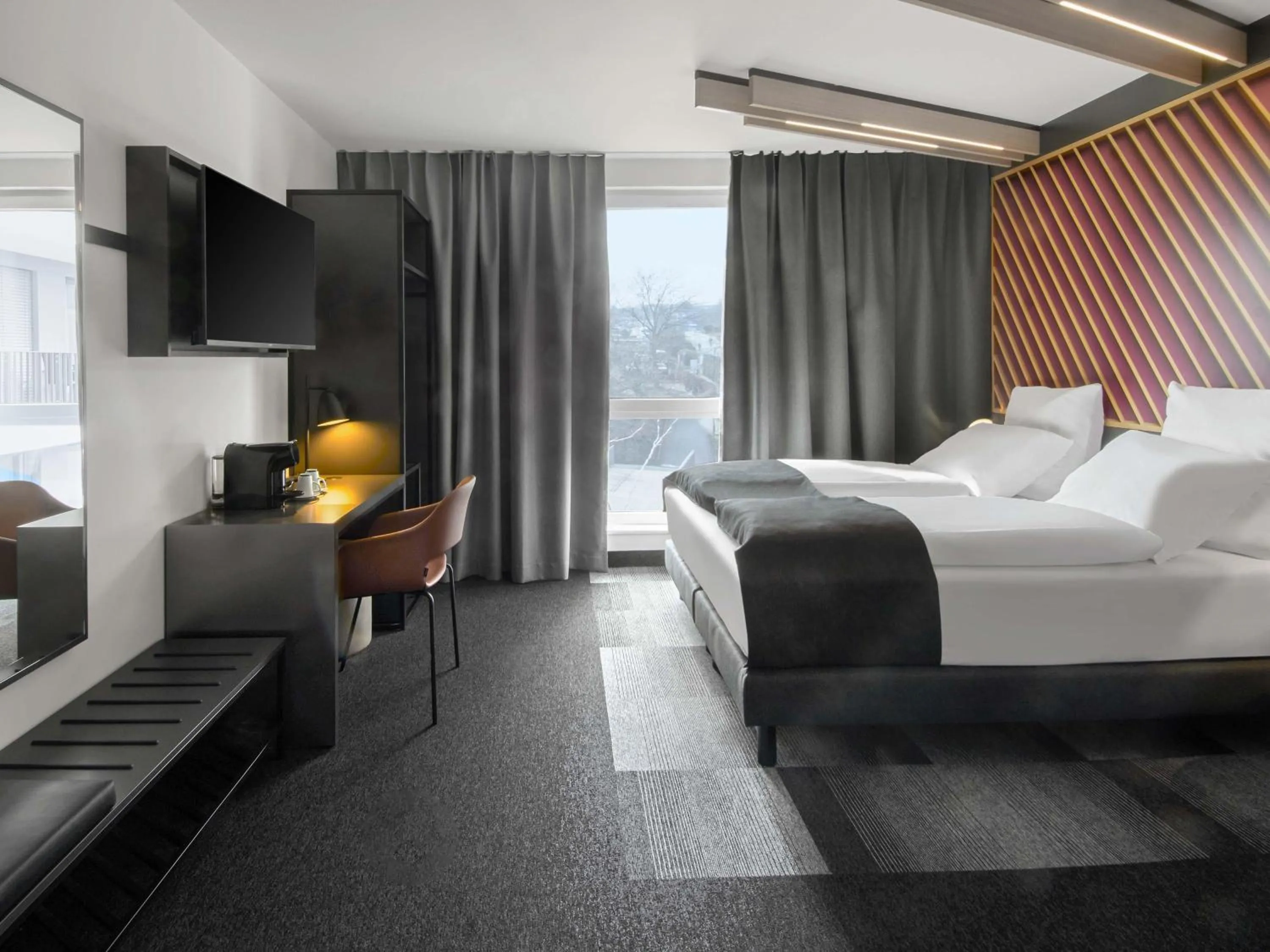 Photo of the whole room, Bed in B&B Hotel Bad Homburg