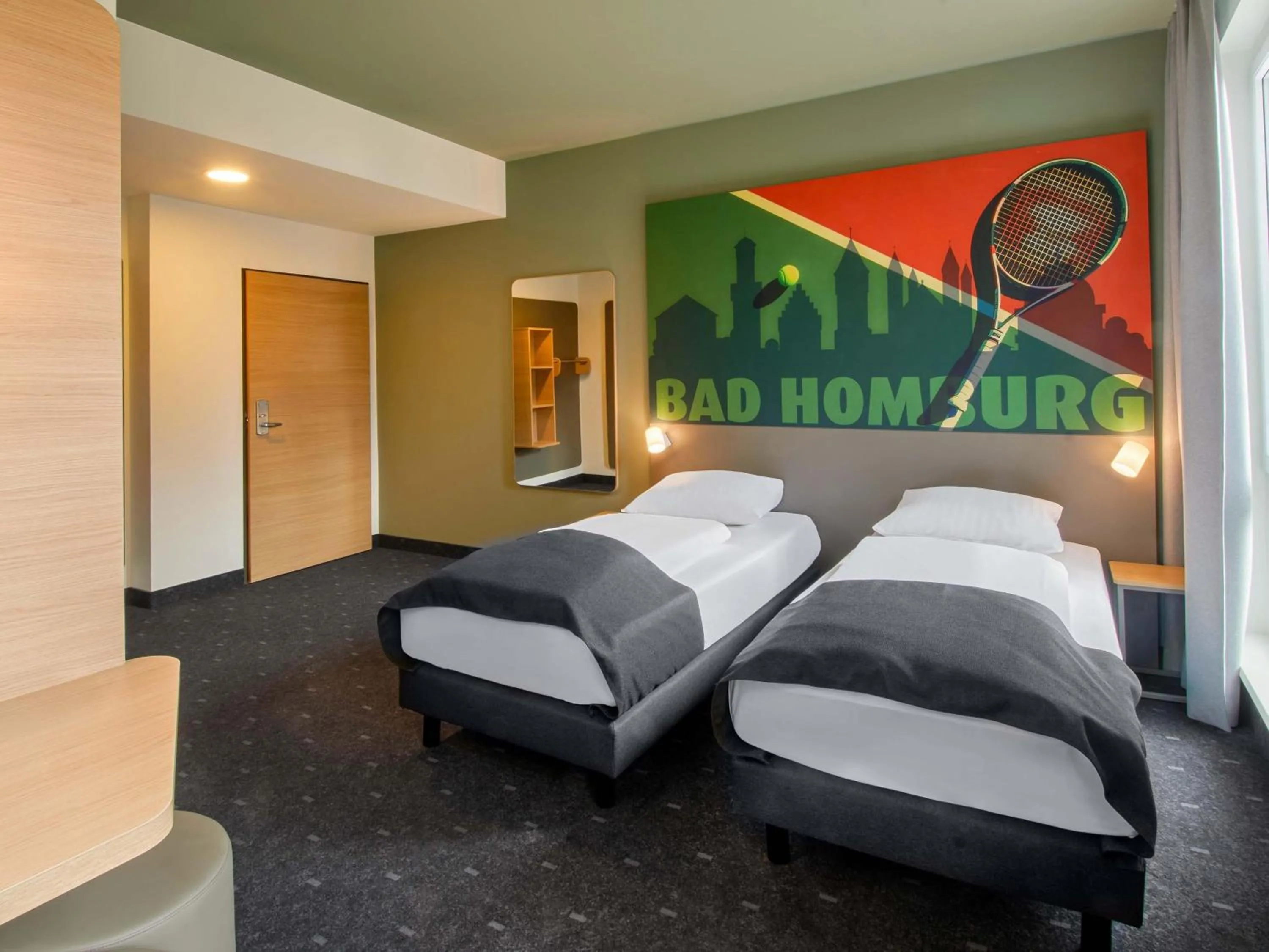 Photo of the whole room, Bed in B&B Hotel Bad Homburg