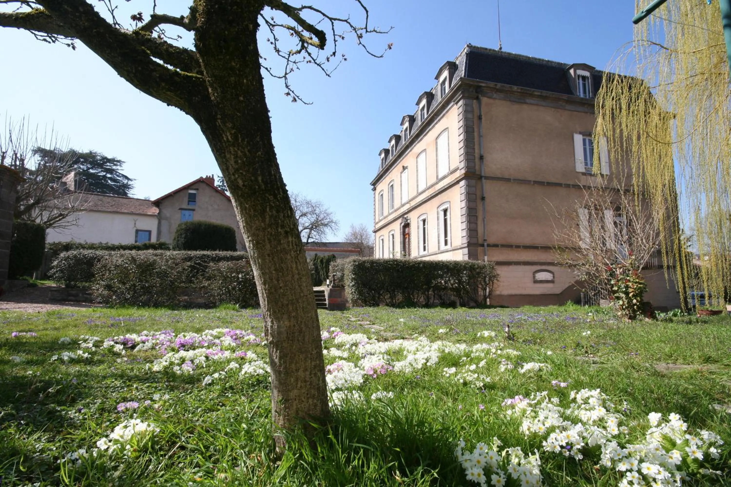 Property building in Le Clos des Noyers