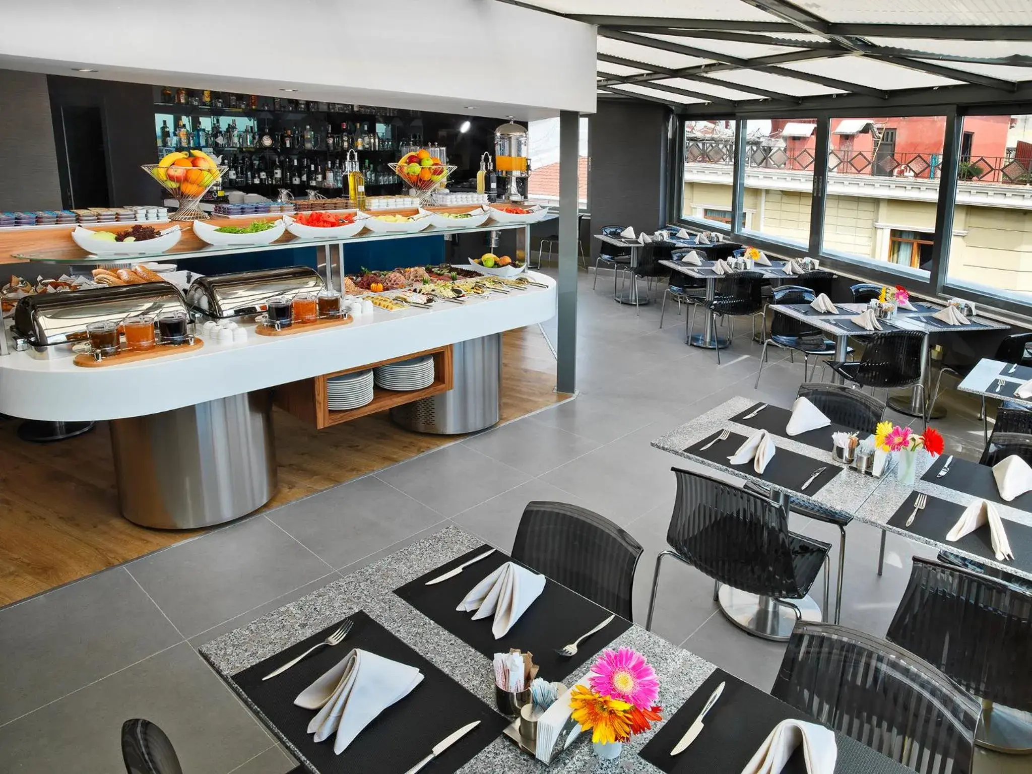 Restaurant/places to eat in Misa Hotel Restaurant/places to eat in Misa Hotel