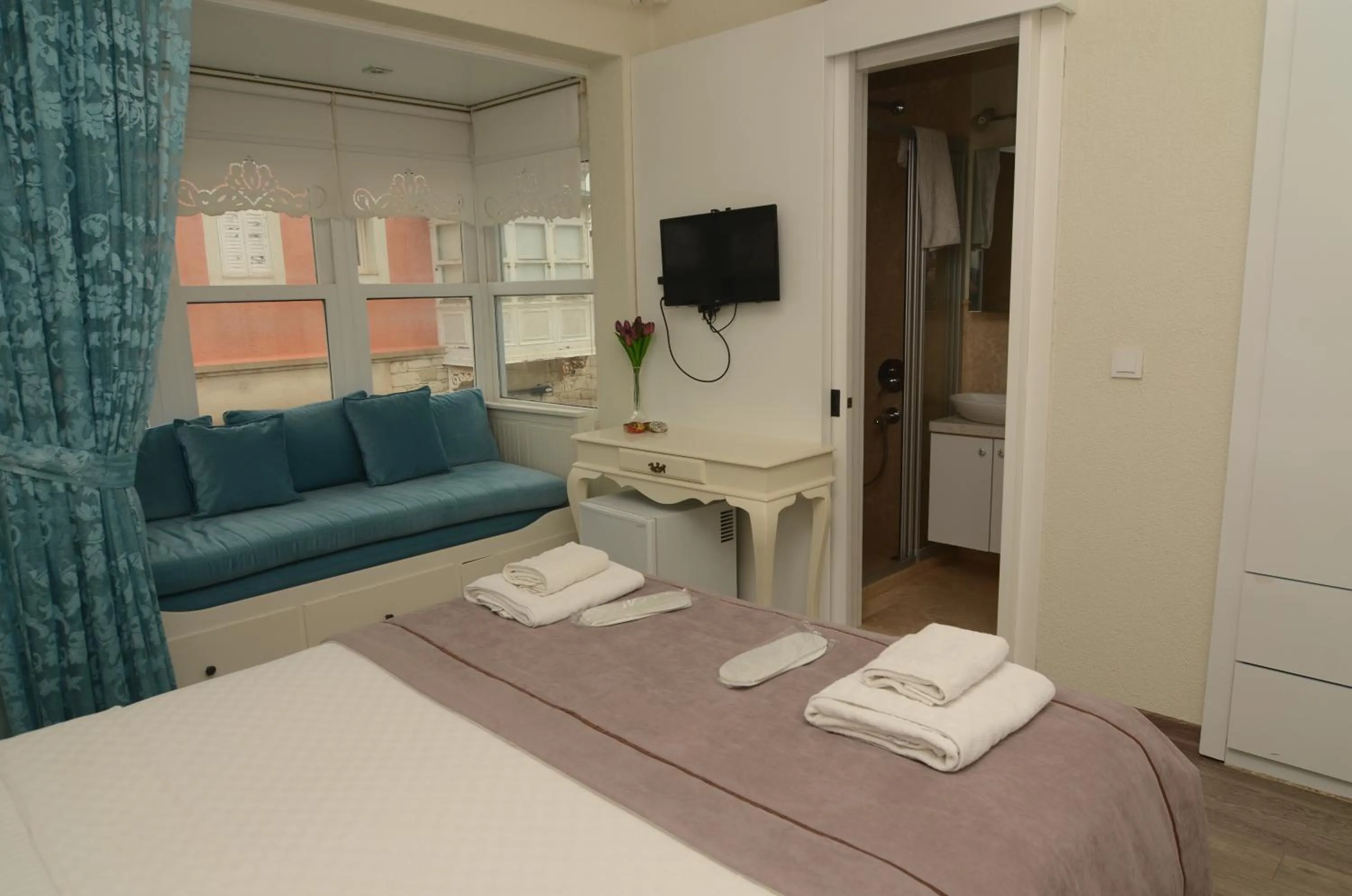 Bed in Alacati Eldoris Butik Hotel