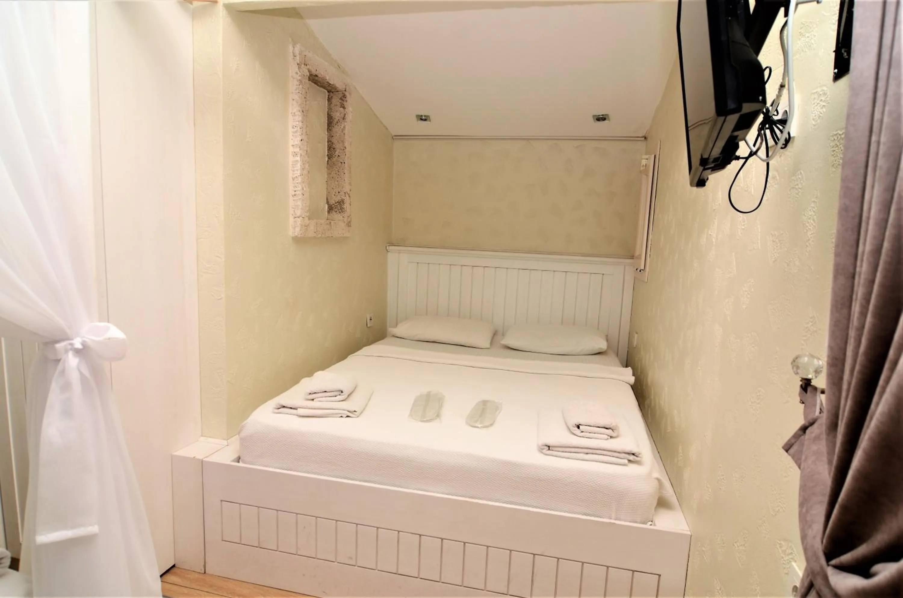 Bed in Alacati Eldoris Butik Hotel