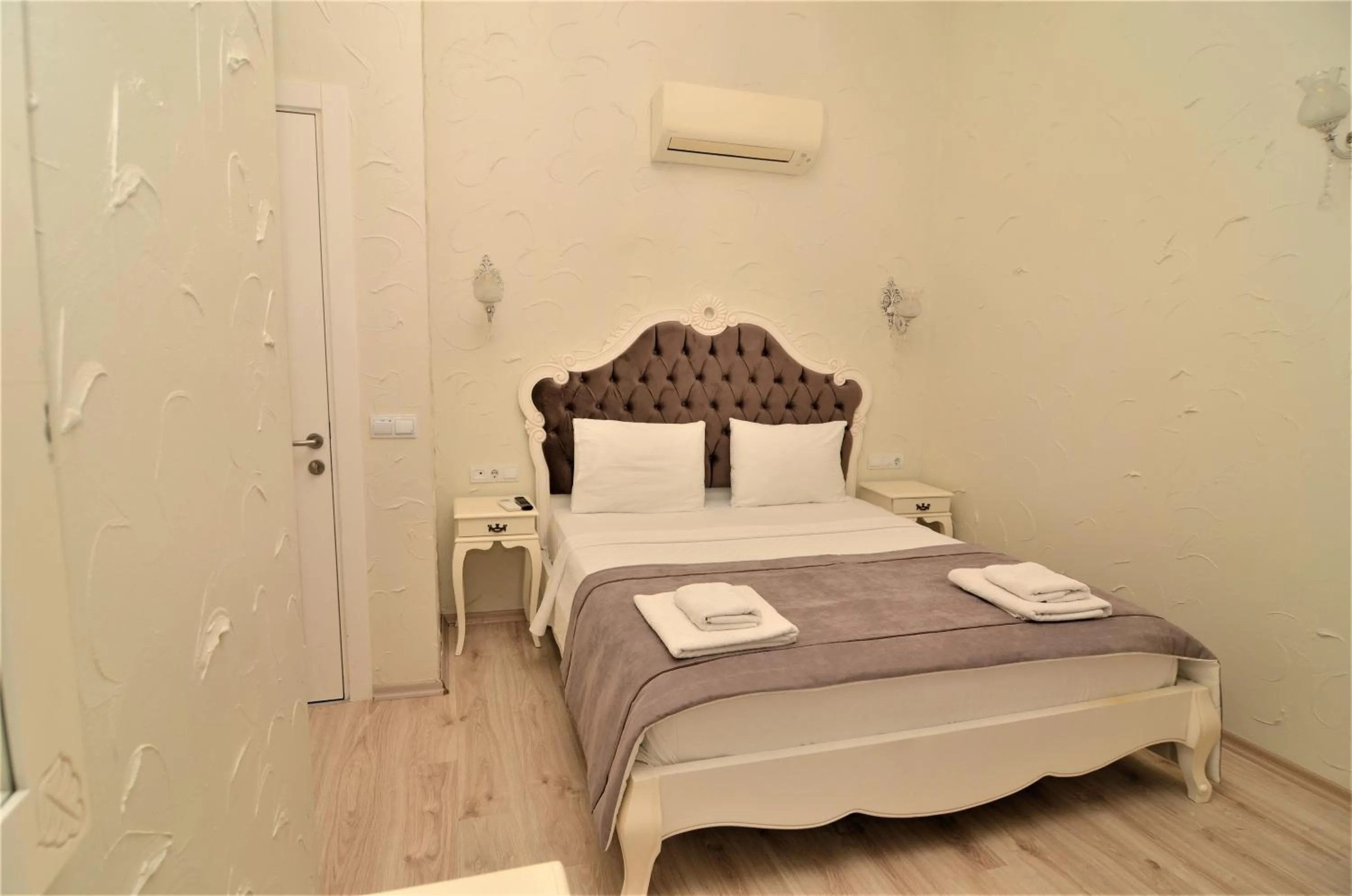 Bed in Alacati Eldoris Butik Hotel