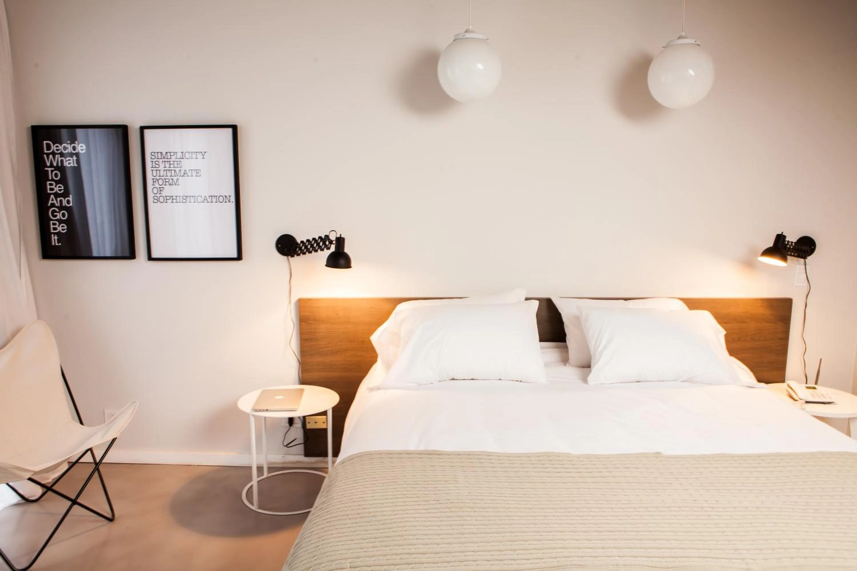 Bed in Babel Studios