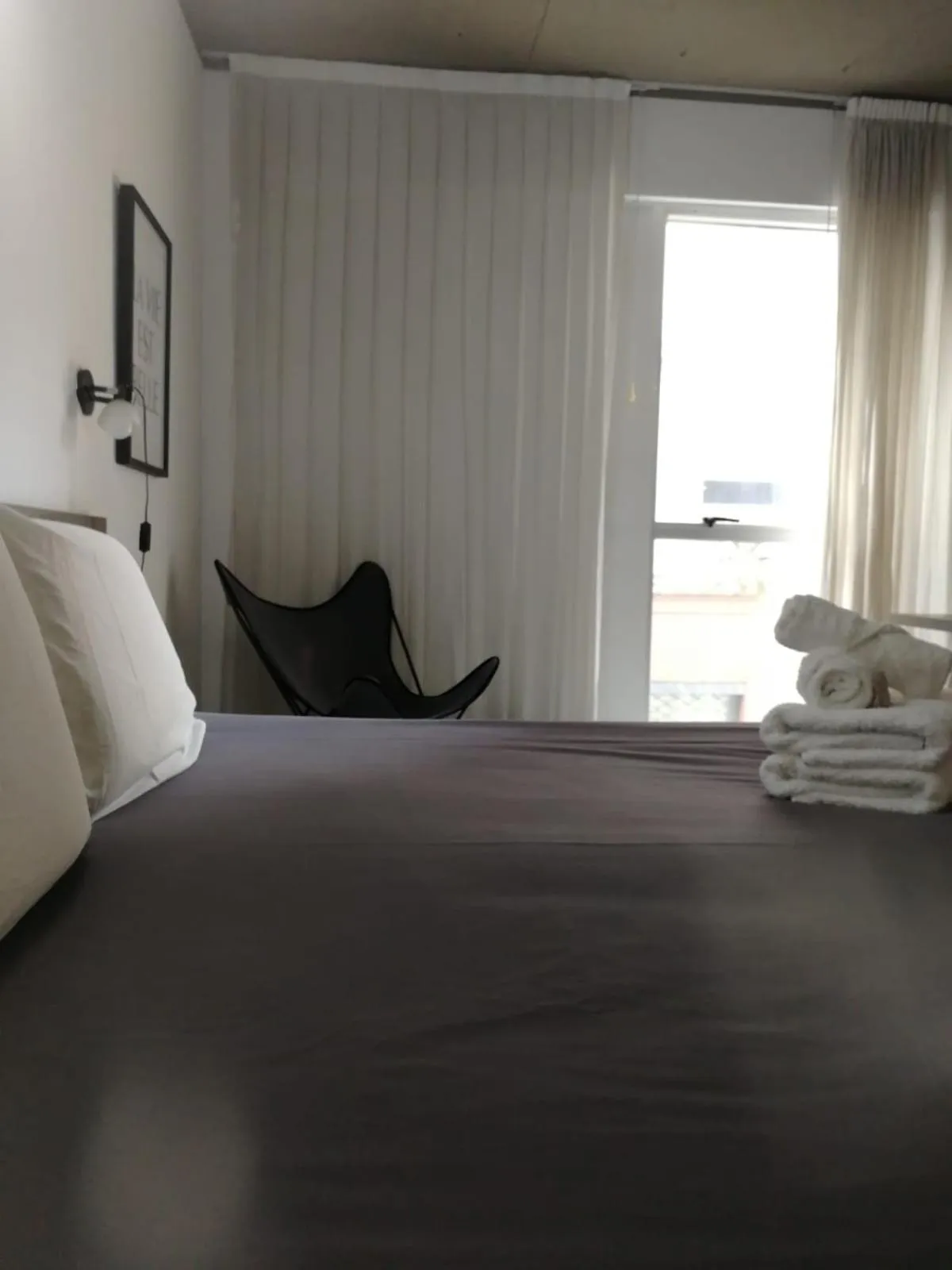 Photo of the whole room, Bed in Babel Studios