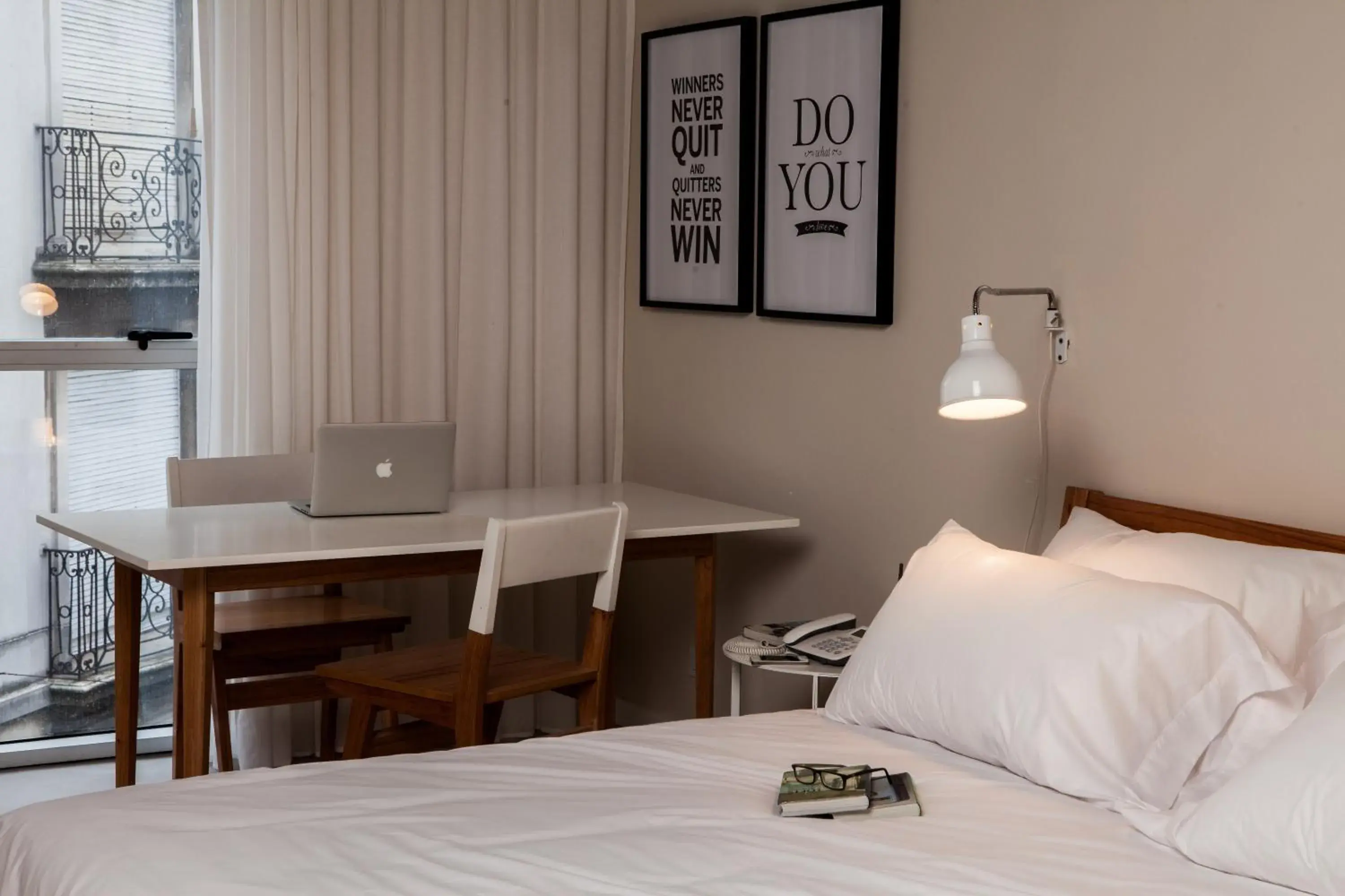 Bed in Babel Studios Bed in Babel Studios