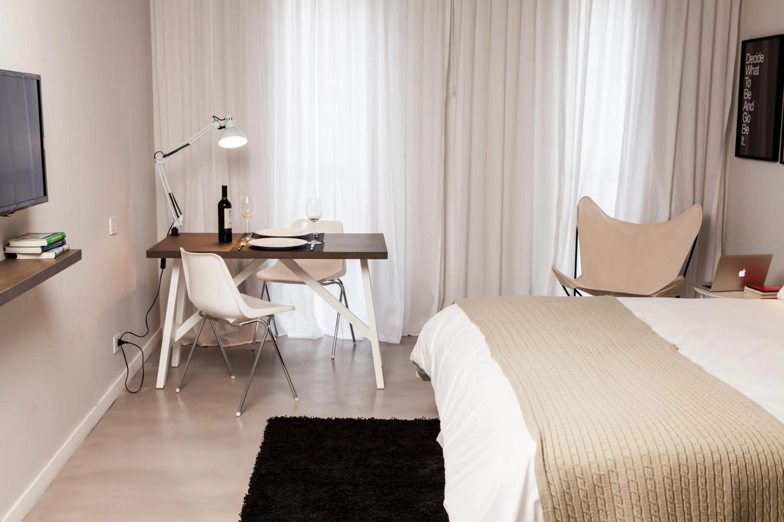 Bed in Babel Studios