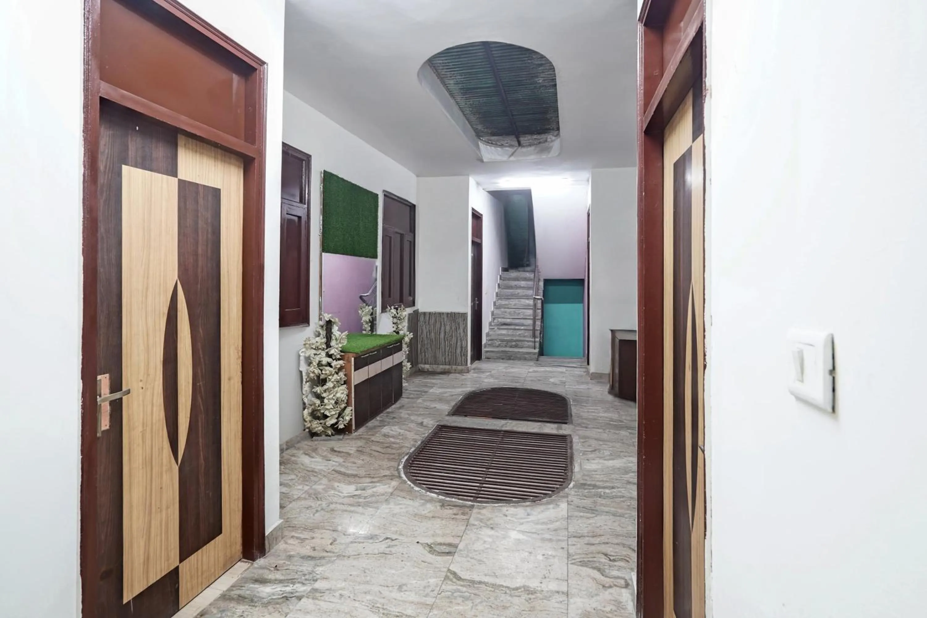 Lobby or reception in Hotel O Ginni