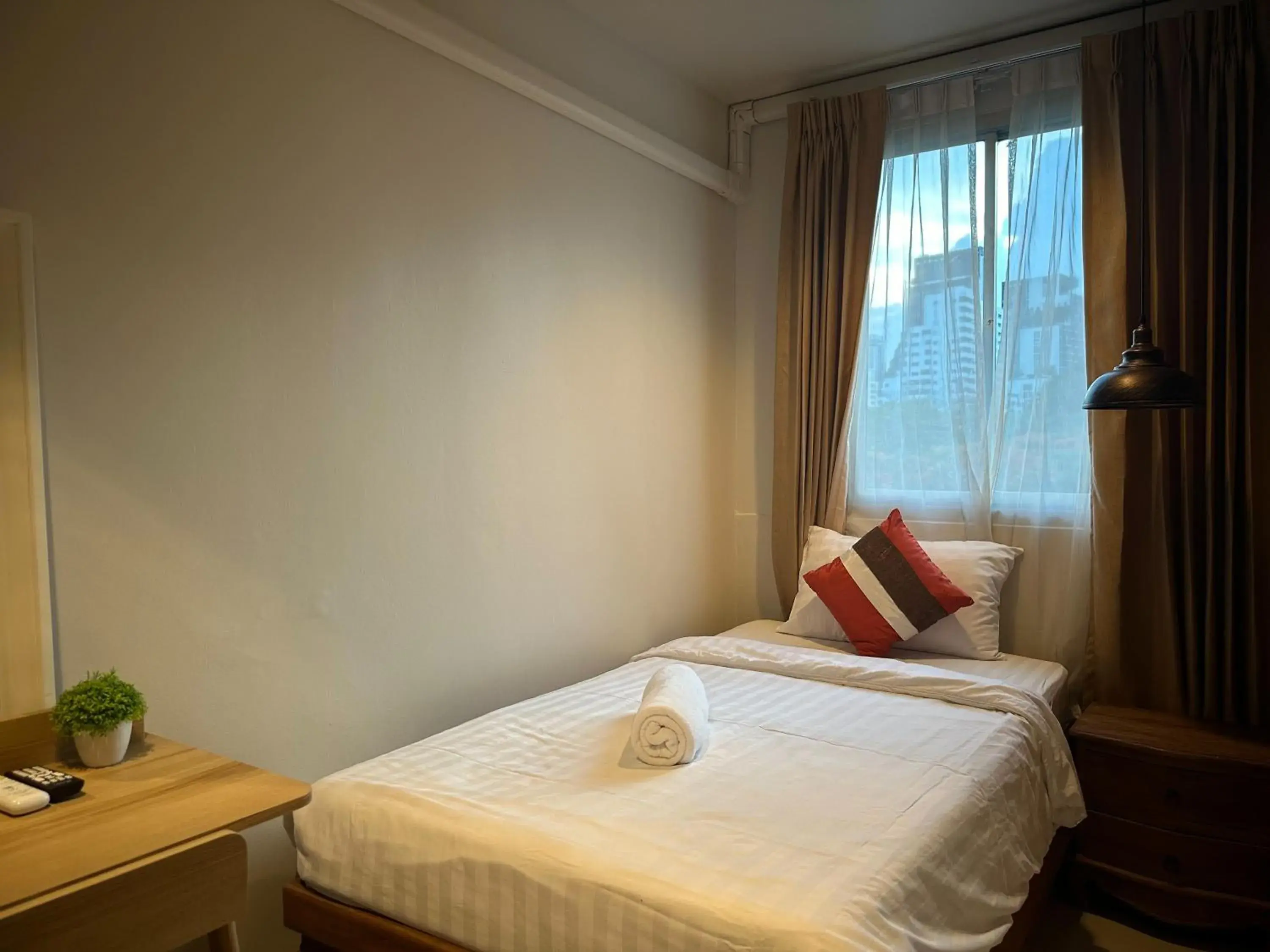 Bed in Narastay @ Phrom Phong Bed in Narastay @ Phrom Phong